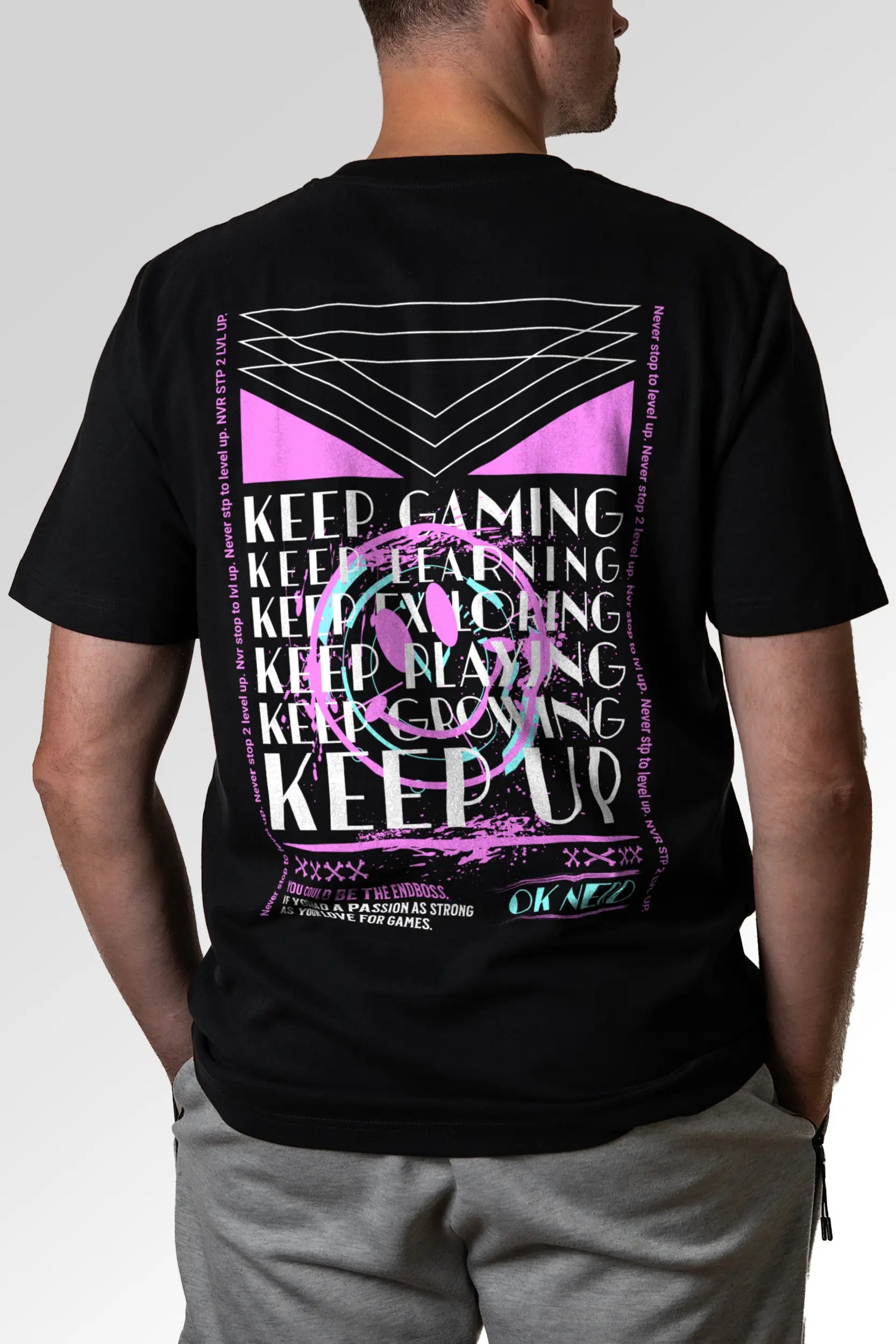 Vorschau des Organic Unisex T-Shirts von Maondo mit dem Design Nerd Engine in der Farbe Black