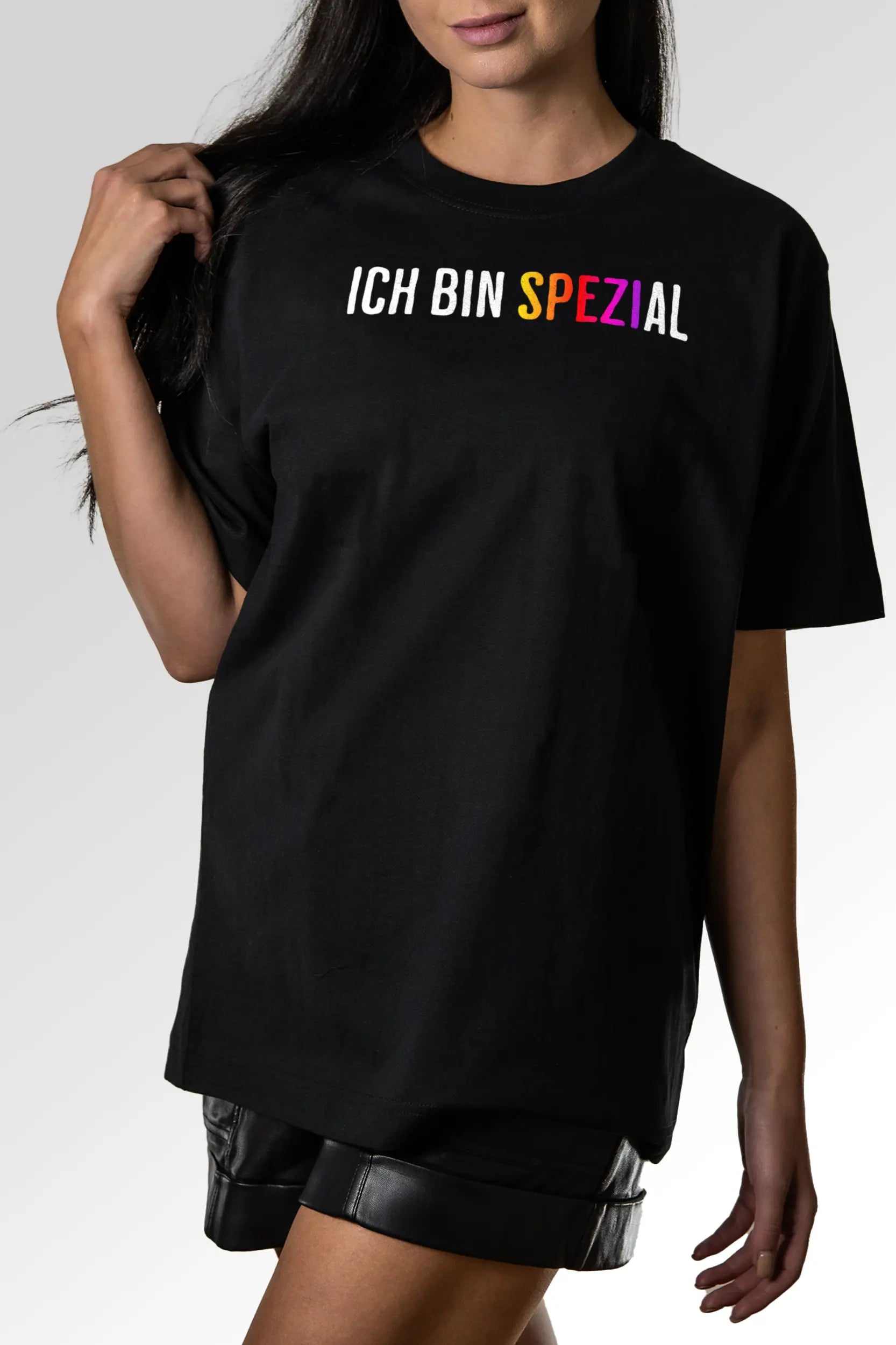 Vorschau des Organic Unisex T-Shirts von Maondo mit dem Design Ich bin Spezial in der Farbe Black