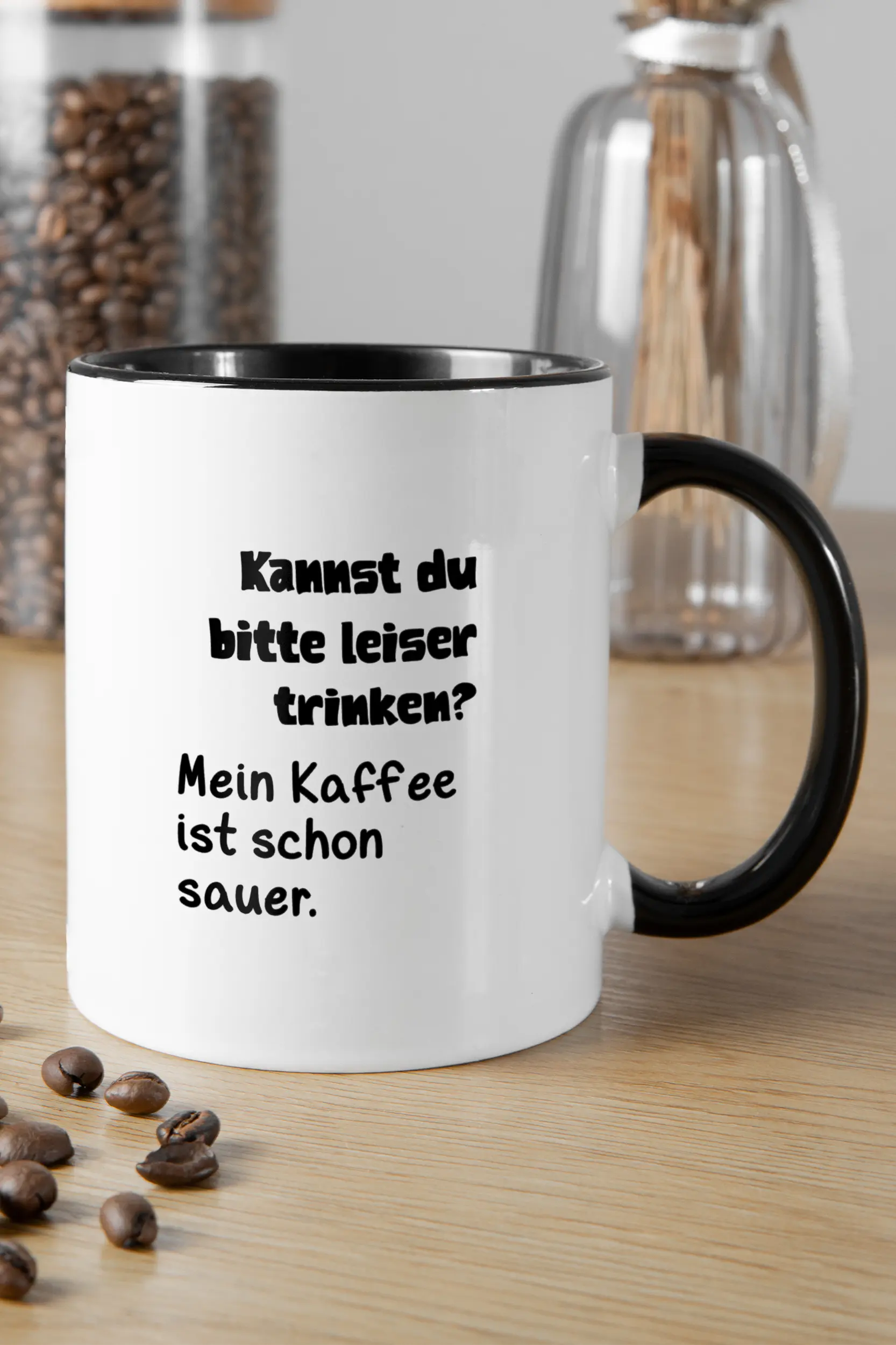 Titelbild der Keramik Tasse von Maondo mit dem Design Ruhiges Böhnchen in der Farbe Schwarz-Weiß