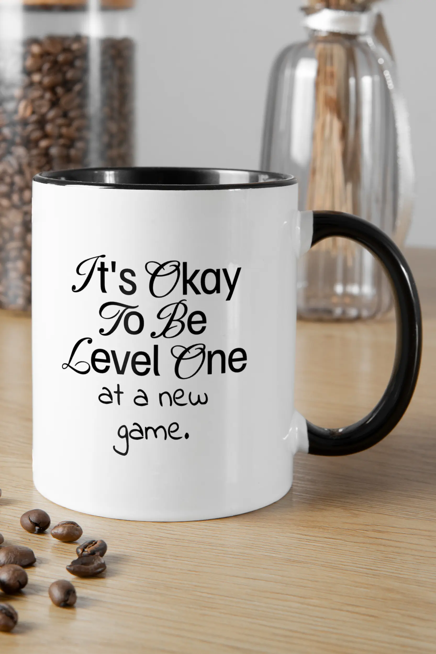 Titelbild der Keramik Tasse von Maondo mit dem Design New Game Plus in der Farbe Schwarz-Weiß