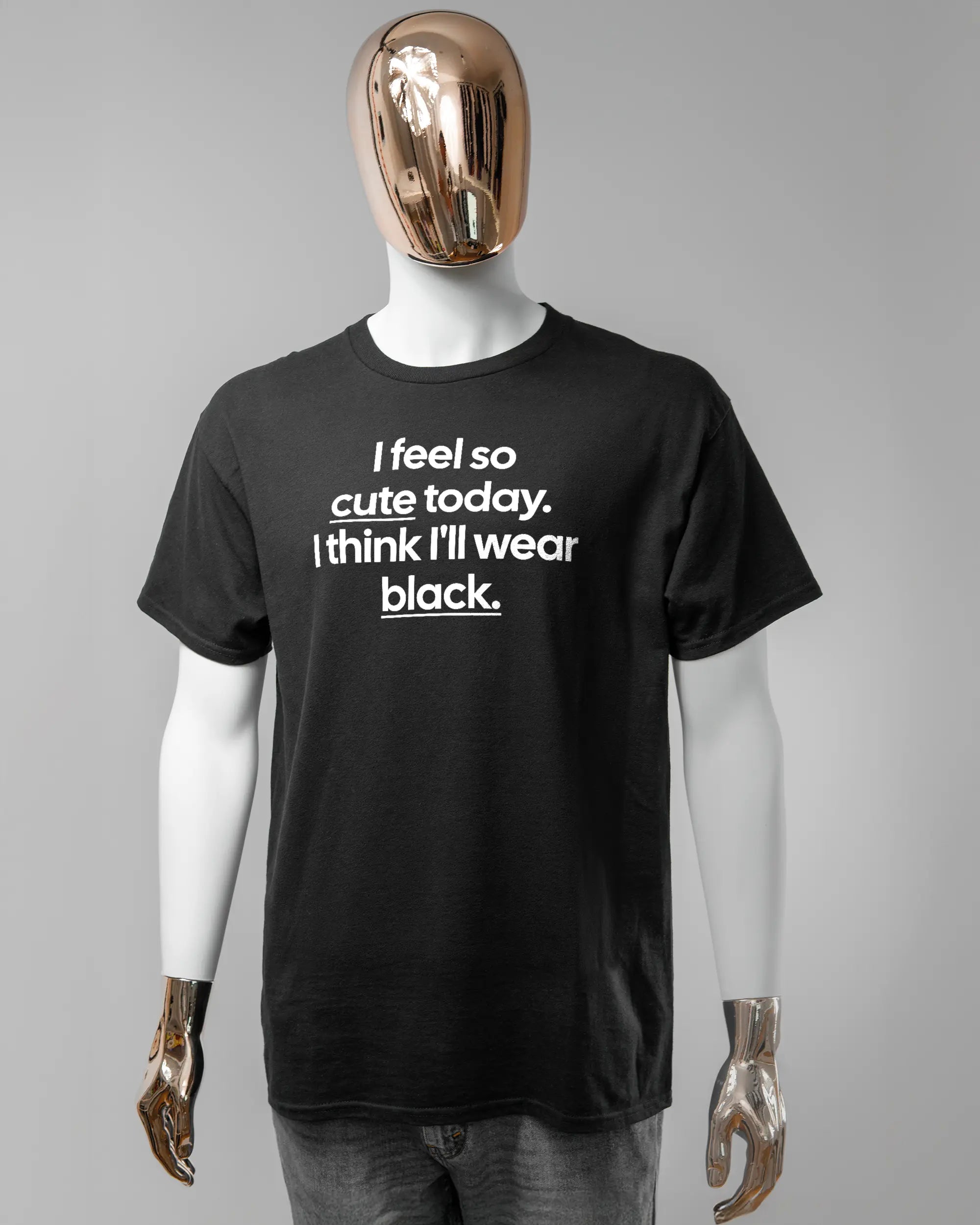 Vorderseite des Basic Unisex T-Shirt Regular von Maondo mit dem Design Colorful Day in der Farbe Black und in der Größe L getragen von einer maskulinen Puppe