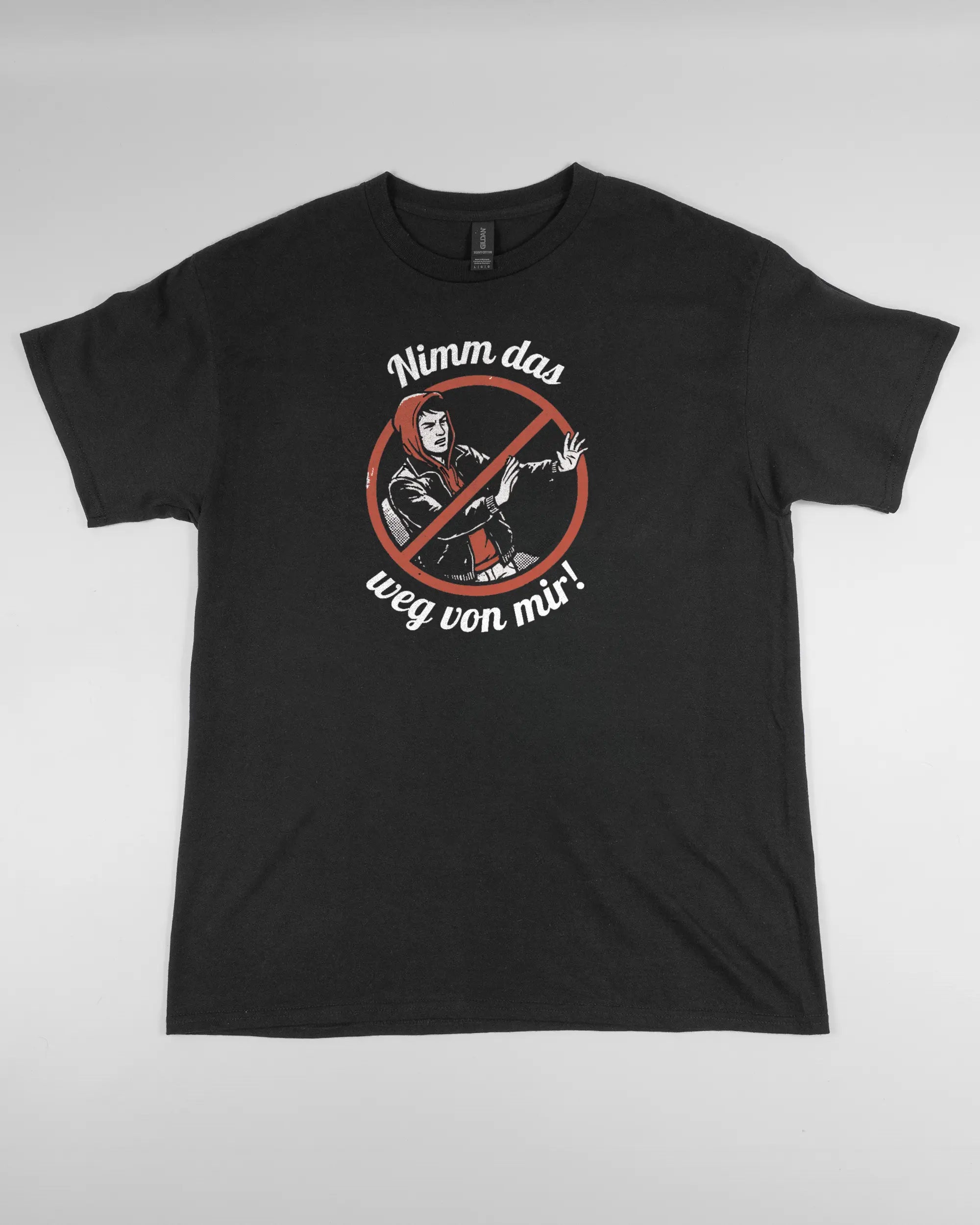 Vorderseite des Basic Unisex T-Shirt Regular von Maondo mit dem Design Nimm das weg in der Farbe Black und in der Größe L flach auf den Boden gelegt