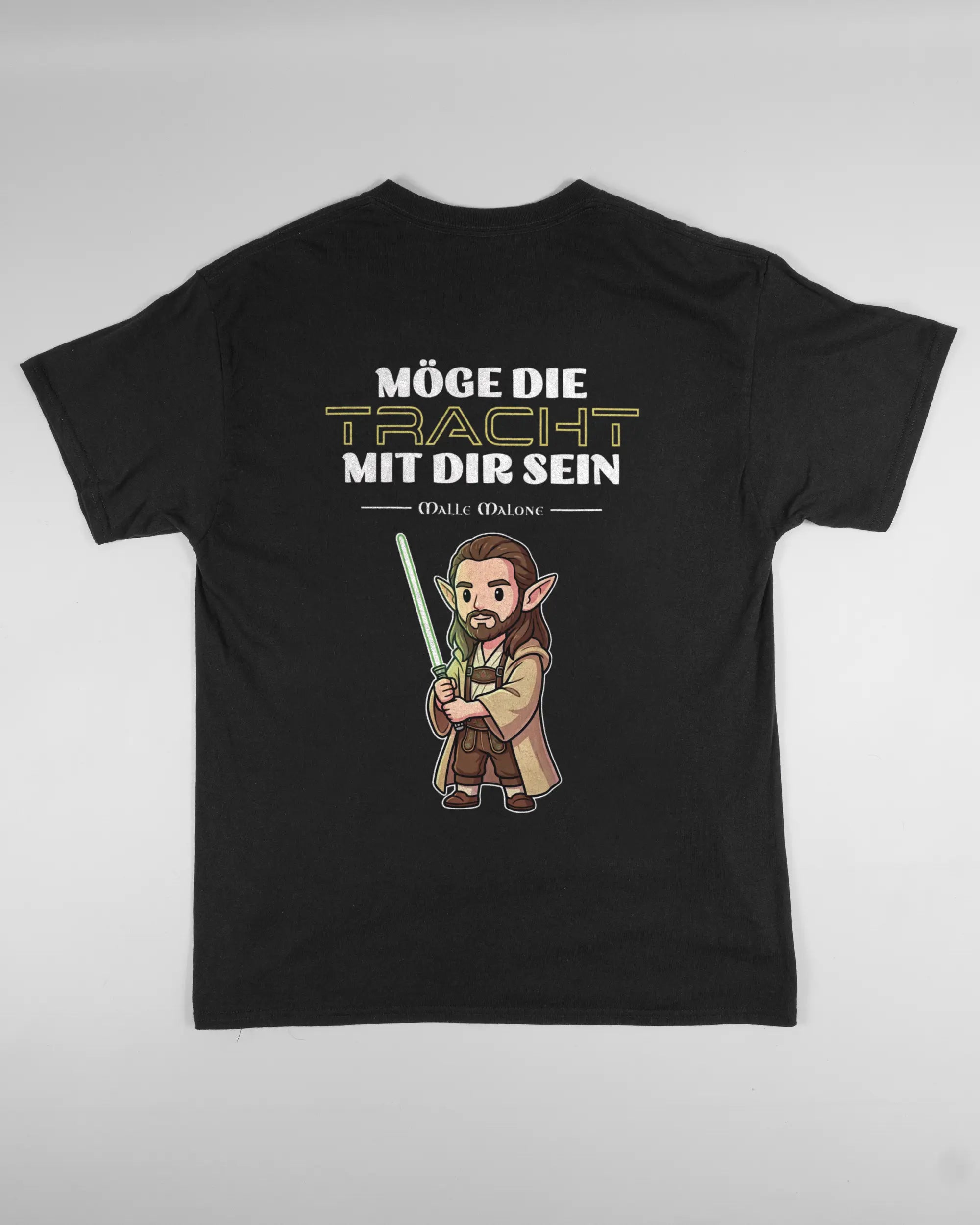 Rückseite des Basic Unisex T-Shirt Regular von Maondo mit dem Design Tracht mit dir in der Farbe Black und in der Größe L flach auf den Boden gelegt