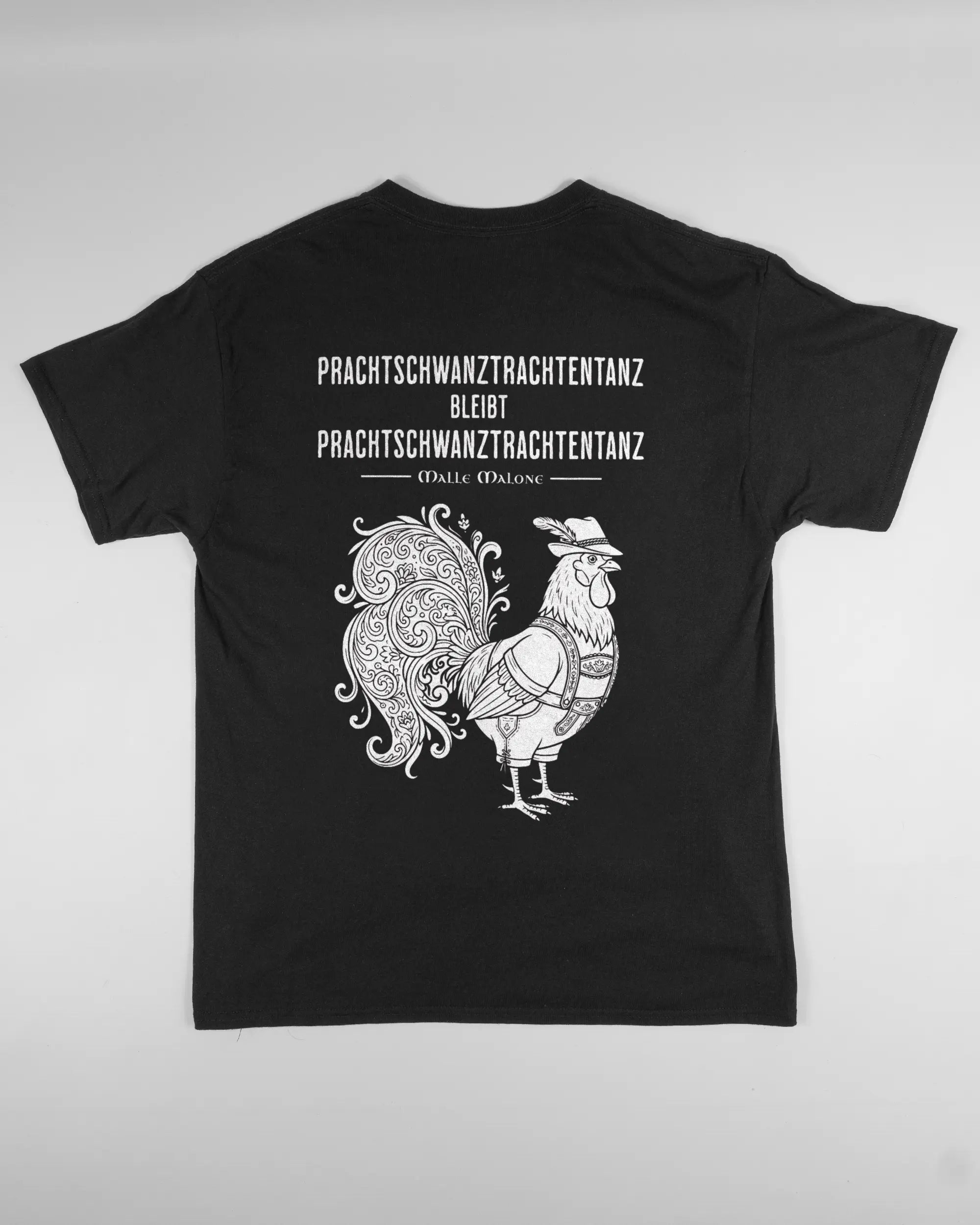 Rückseite des Basic Unisex T-Shirt Regular von Maondo mit dem Design Trachtentanz in der Farbe Black und in der Größe L flach auf den Boden gelegt