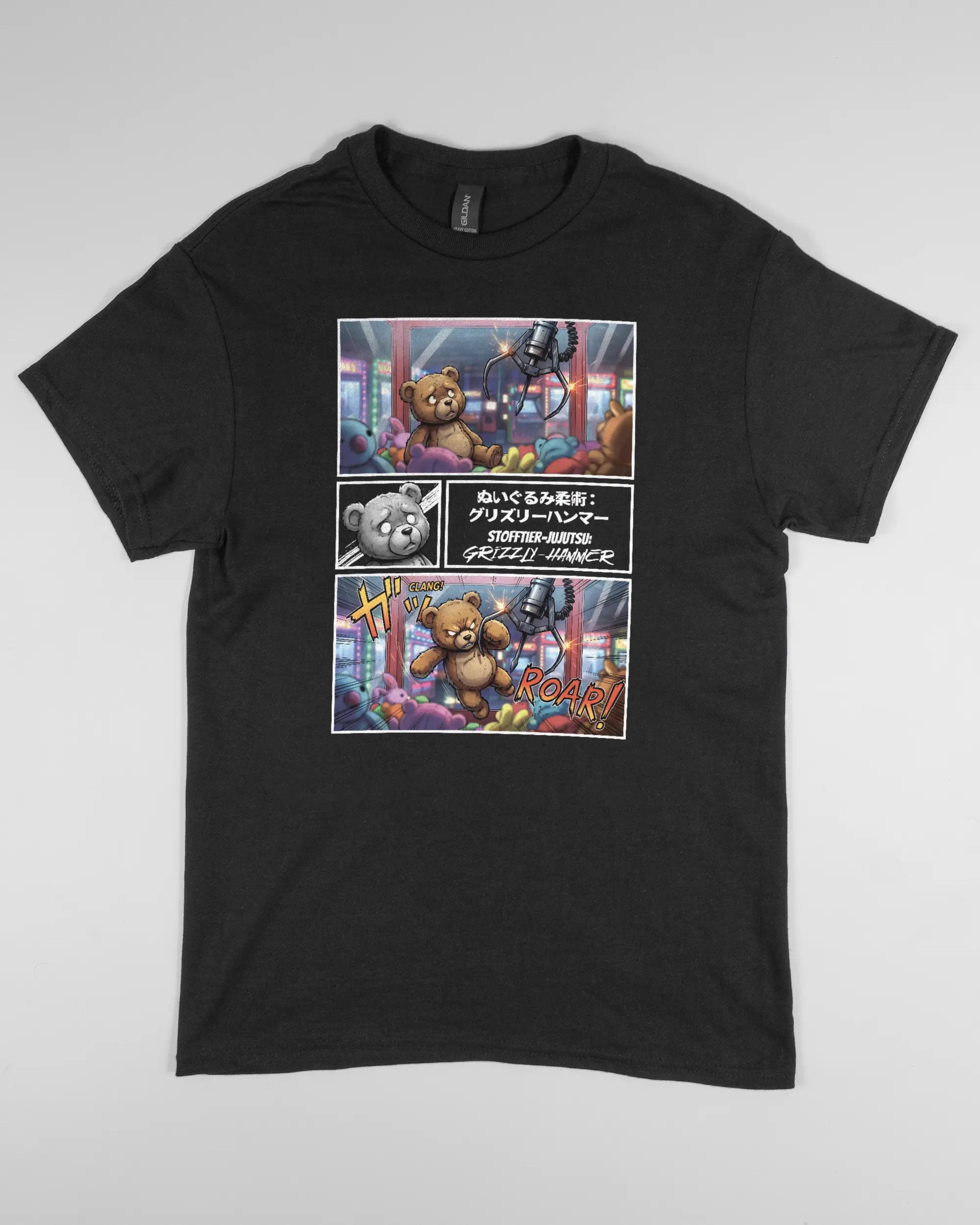 Vorderseite des Basic Unisex T-Shirt Regular von Maondo mit dem Design Manga Stoff in der Farbe Black und in der Größe S flach auf den Boden gelegt
