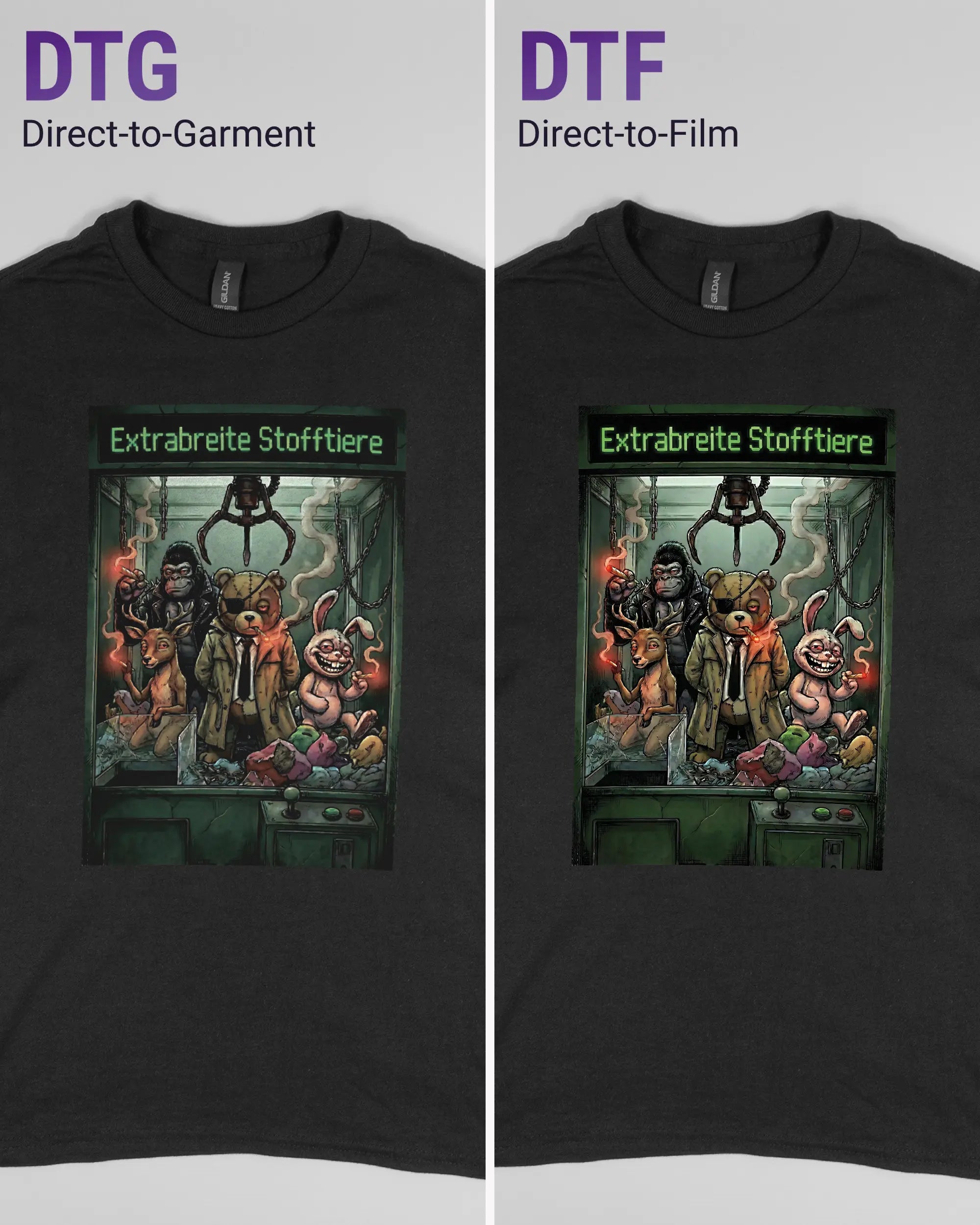 Vergleich der Vorderseiten des Basic Unisex T-Shirt Regular von Maondo mit dem Design Extrabreit in der Farbe Black und in der Größe S links mit dem Direct-to-Garment und rechts mit dem Direct-to-Film Verfahren