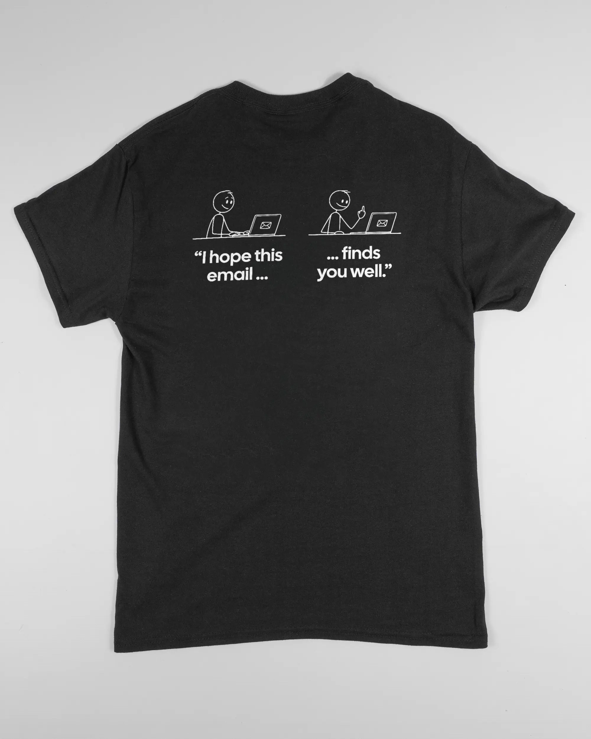 Rückseite des Basic Unisex T-Shirt Regular von Maondo mit dem Design Found me not well in der Farbe Black und in der Größe S flach auf den Boden gelegt