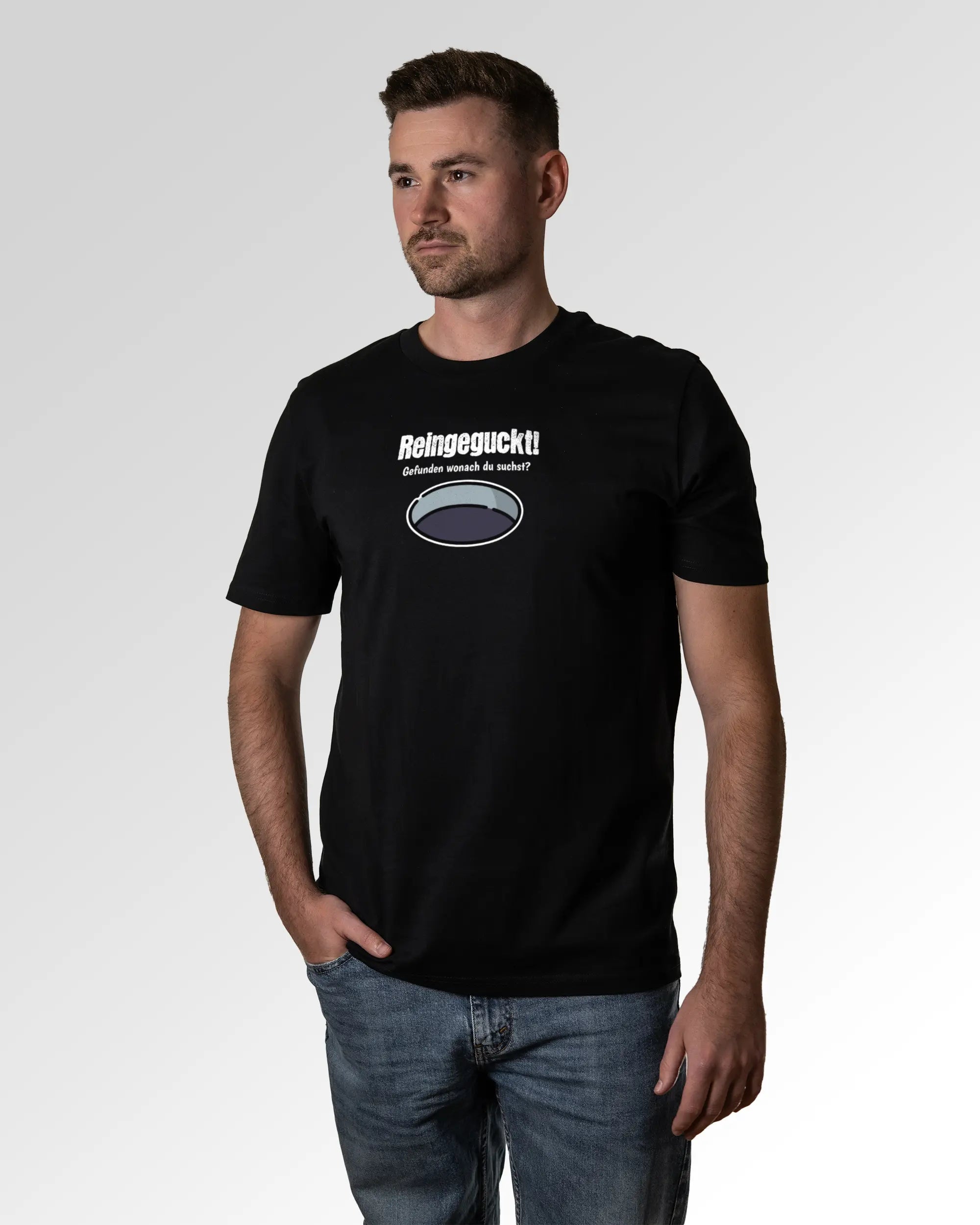 Primärer Modelshot der Druckseite des Organic Unisex T-Shirts von Maondo im Casual Fit mit dem Design Reinglotzen in der Farbe Black