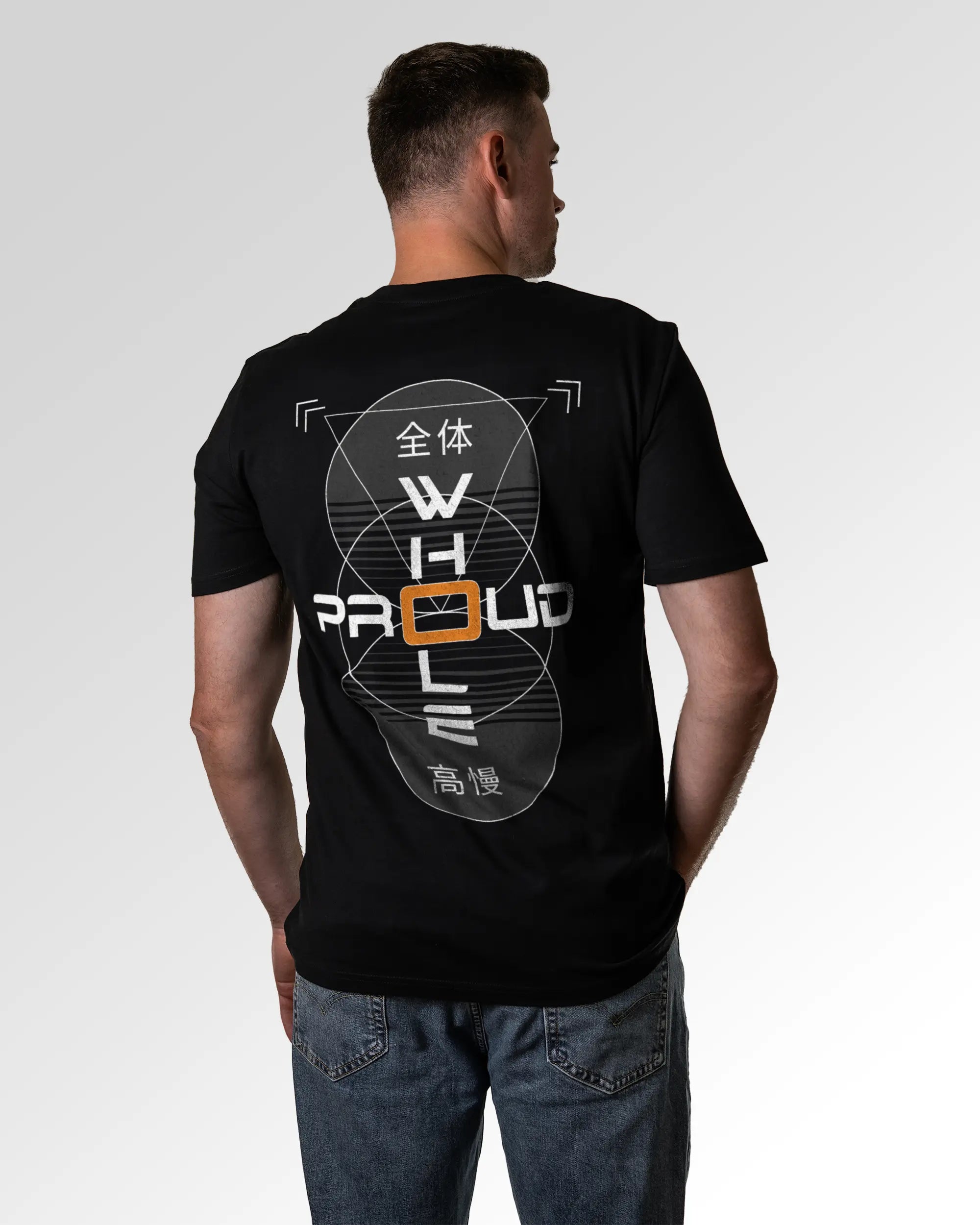 Männlicher Modelshot der sekundären Druckseite des Organic Unisex T-Shirts von Maondo im Casual Fit mit dem Design Whole and proud in der Farbe Black