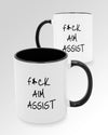 Variantenbild der beidseitig bedruckten Keramik Tasse von Maondo mit dem Design F Aim Assist in der Farbe Schwarz-Weiß
