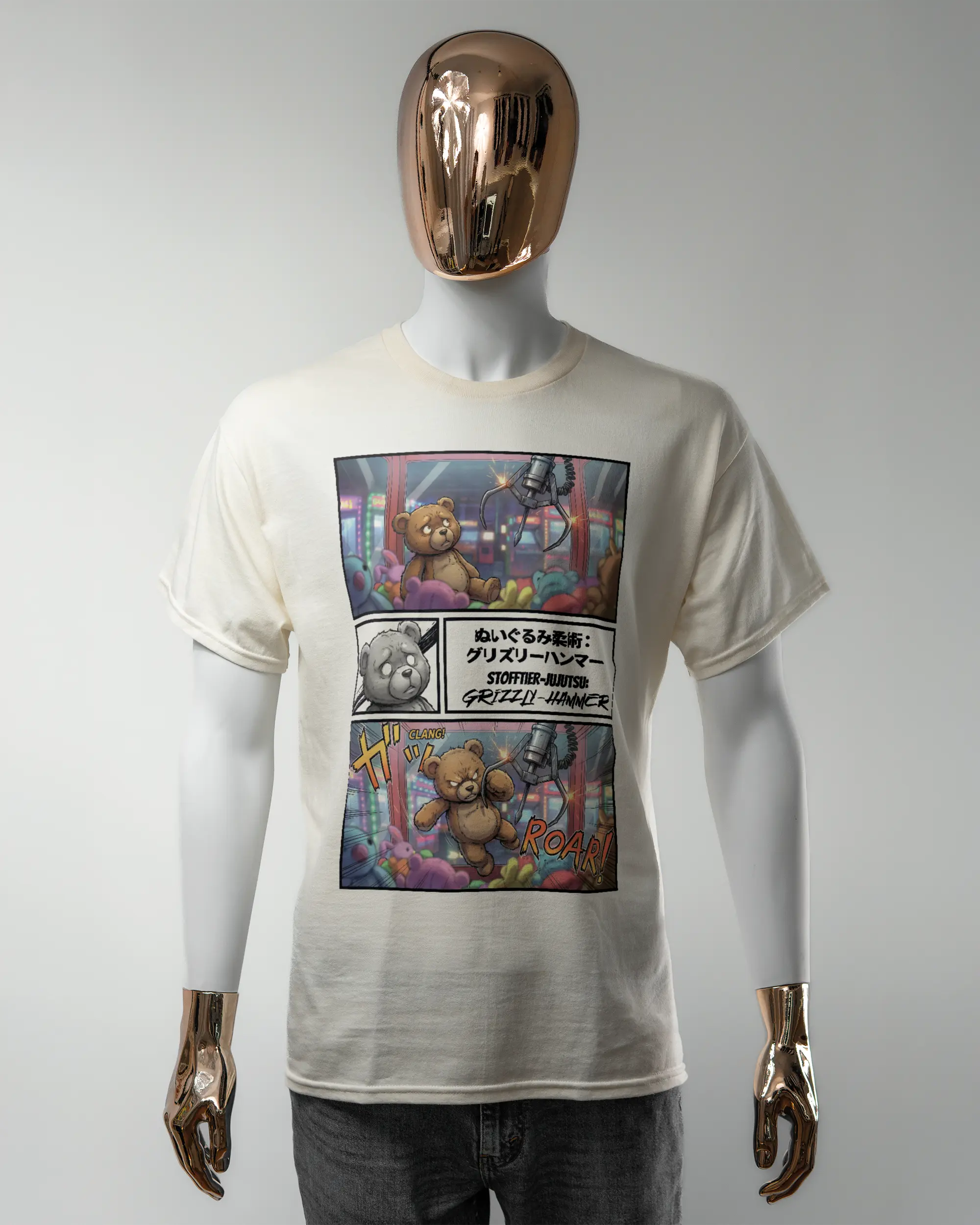 Vorderseite des Basic Unisex T-Shirt Regular von Maondo mit dem Design Manga Stoff in der Farbe White und in der Größe L getragen von einer maskulinen Puppe