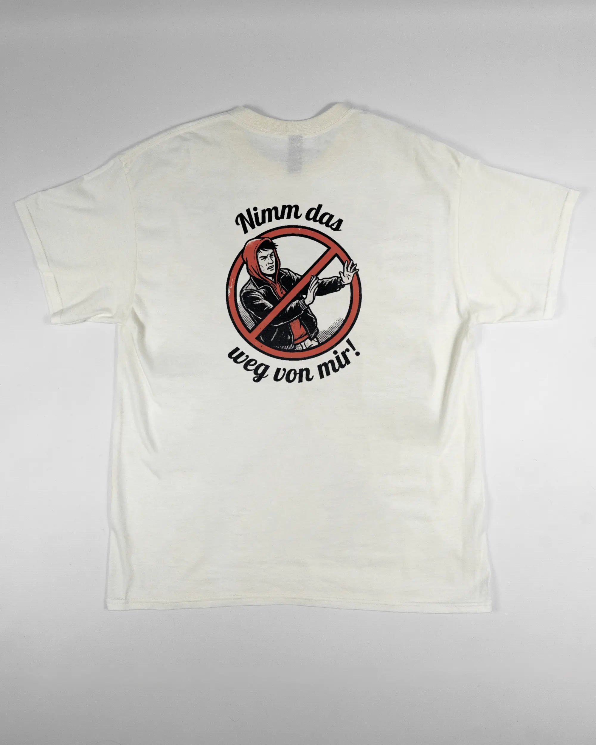 Rückseite des Basic Unisex T-Shirt Regular von Maondo mit dem Design Nimm das weg in der Farbe White und in der Größe L flach auf den Boden gelegt