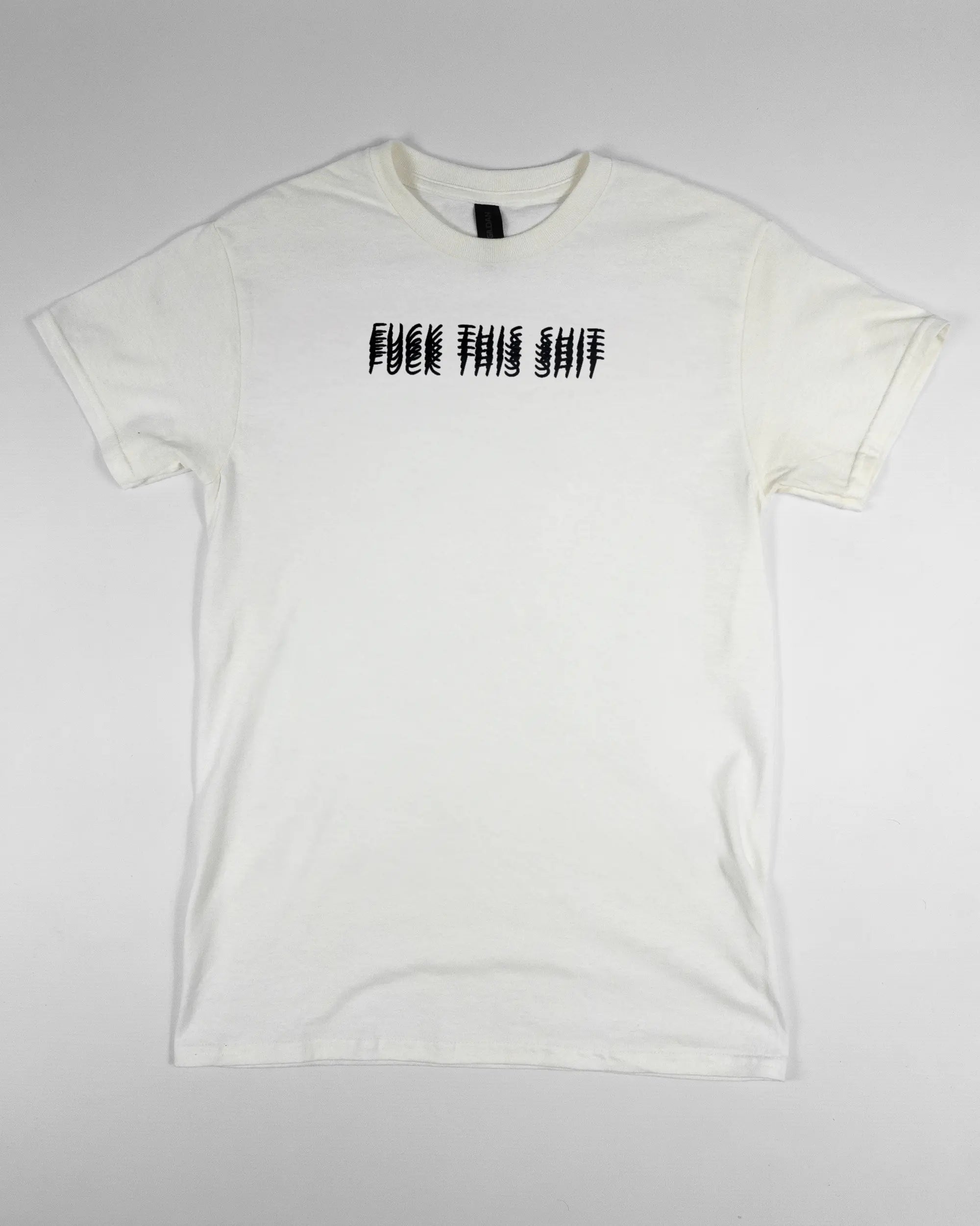 Vorderseite des Basic Unisex T-Shirt Regular von Maondo mit dem Design Hidden Message in der Farbe White und in der Größe S flach auf den Boden gelegt