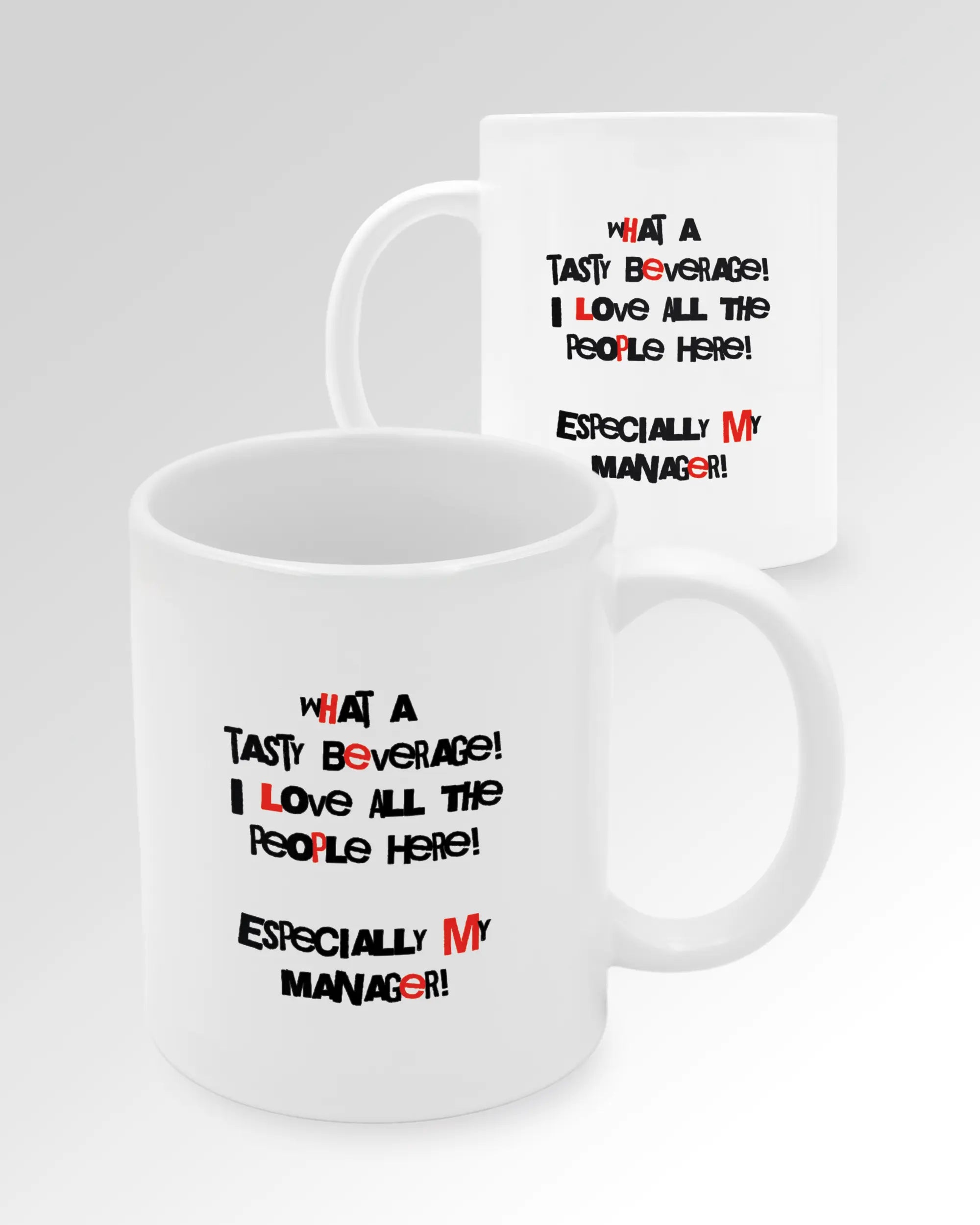 Seitenansicht der beidseitig bedruckten Keramiktasse von Maondo mit dem Design Help me in der Farbe White