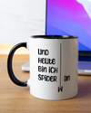 Homeoffice Aufnahme der beidseitig bedruckten Keramik Tasse von Maondo mit dem Design Abhängen in der Farbe Schwarz-Weiß