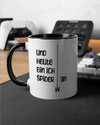 Gaming Room Aufnahme der beidseitig bedruckten Keramik Tasse von Maondo mit dem Design Abhängen in der Farbe Schwarz-Weiß