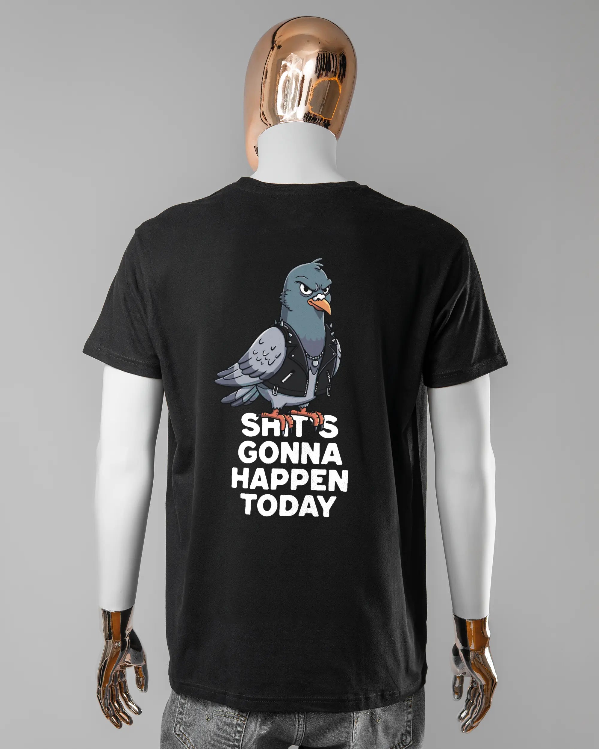 Rückseite des Basic Unisex T-Shirt Soft von Maondo mit dem Design Pigeon Pun in der Farbe Black und in der Größe L getragen von einer maskulinen Puppe
