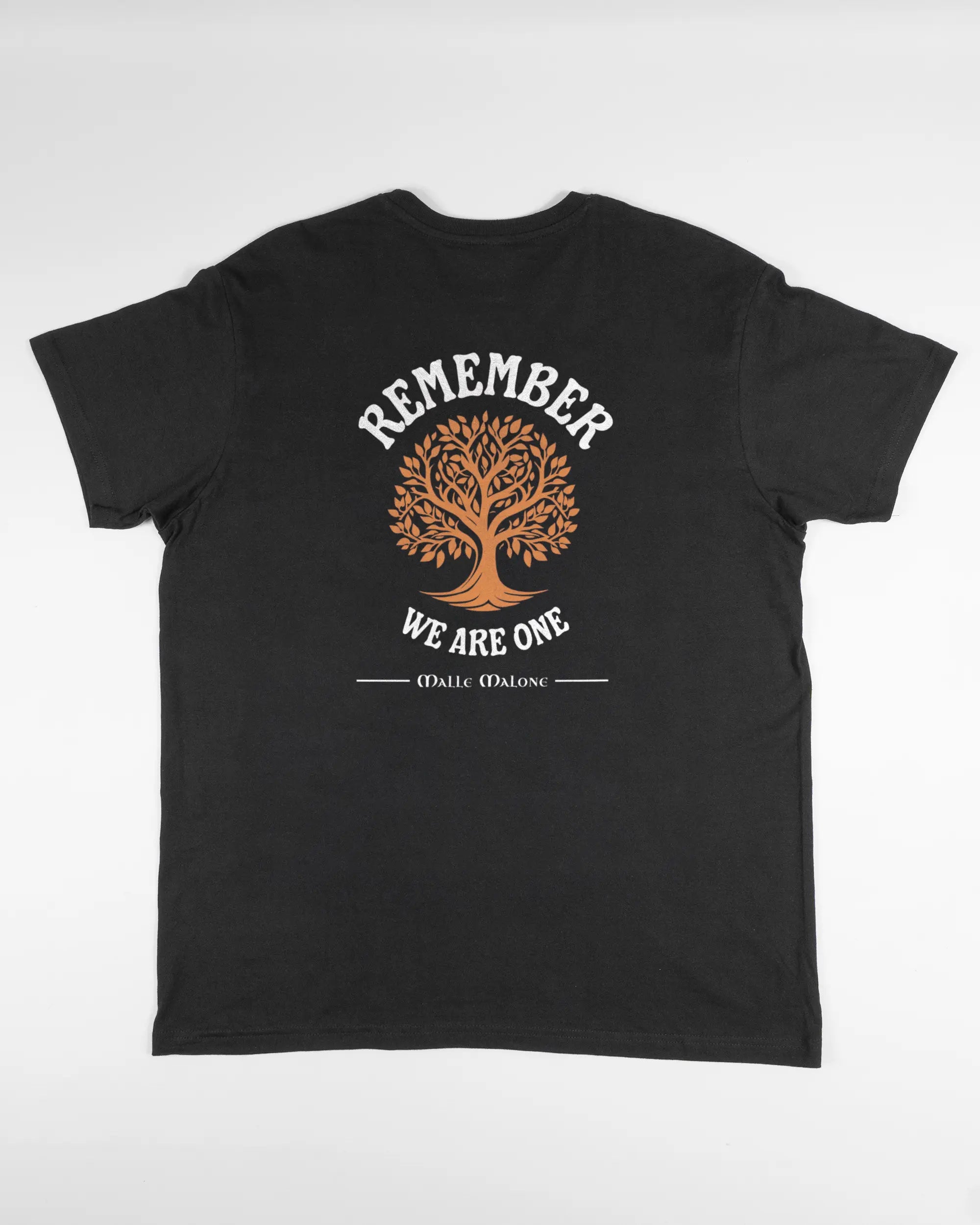 Rückseite des Basic Unisex T-Shirt Soft von Maondo mit dem Design We are one in der Farbe Black und in der Größe L flach auf den Boden gelegt