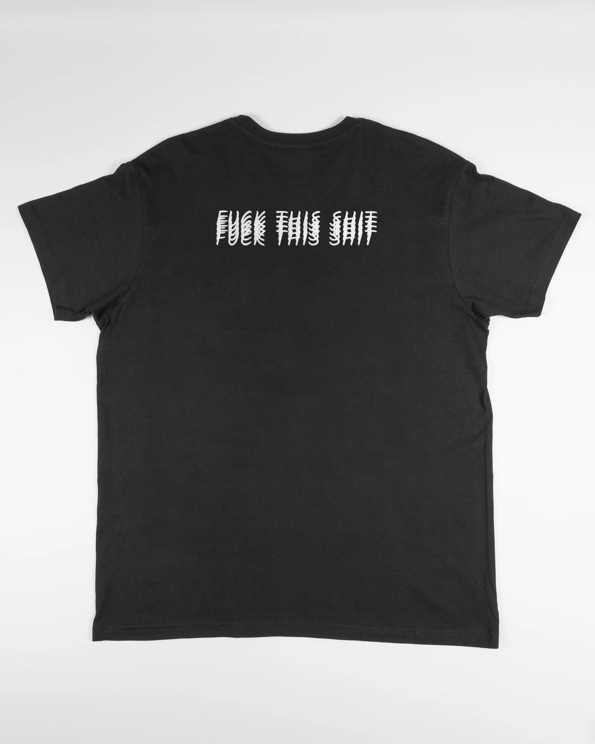 Rückseite des Basic Unisex T-Shirt Soft von Maondo mit dem Design Hidden Message in der Farbe Black und in der Größe L flach auf den Boden gelegt