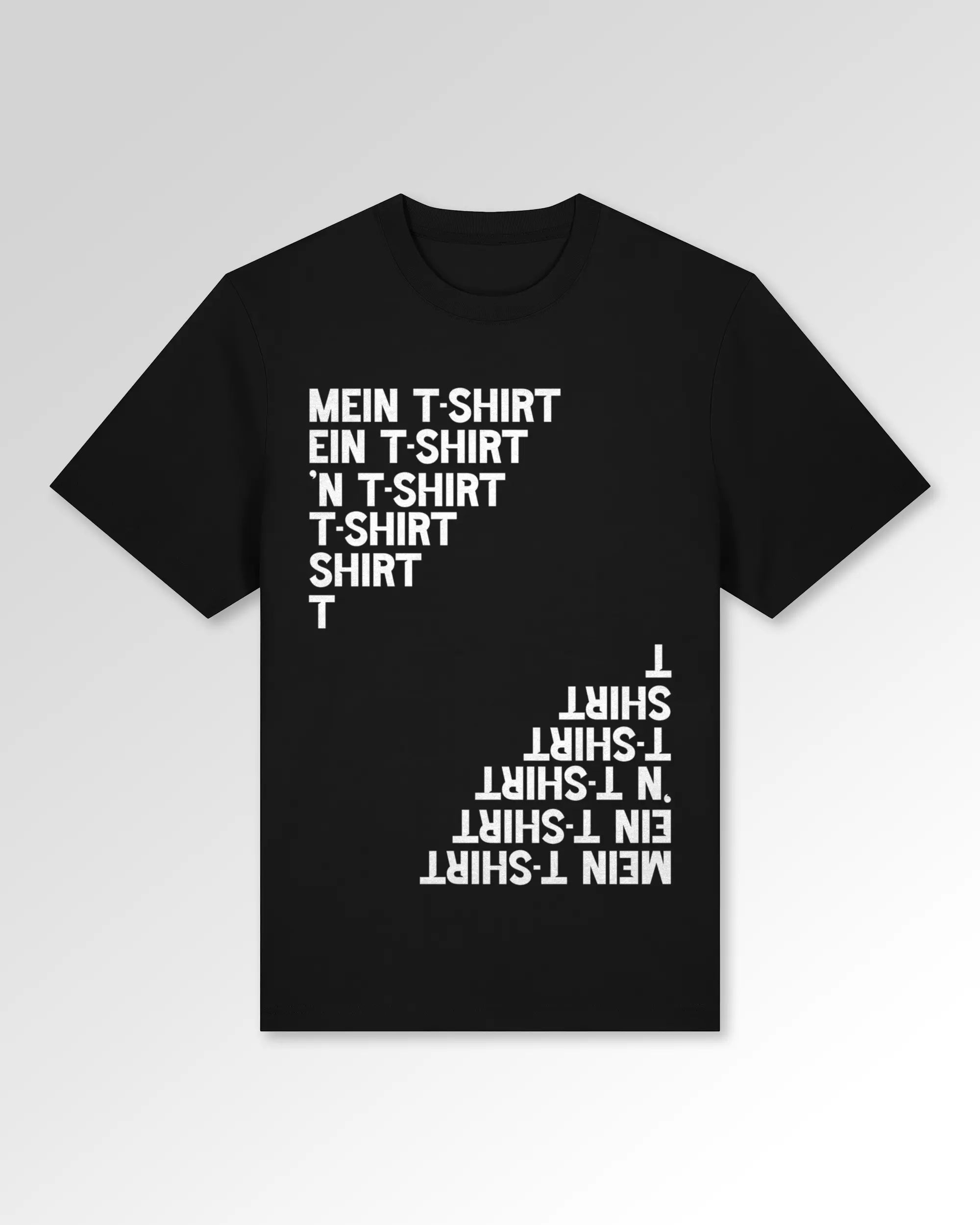 Packshot der Druckseite des Organic Unisex T-Shirts von Maondo im Heavy Fit mit dem Design Basically ein T-Shirt in der Farbe Black