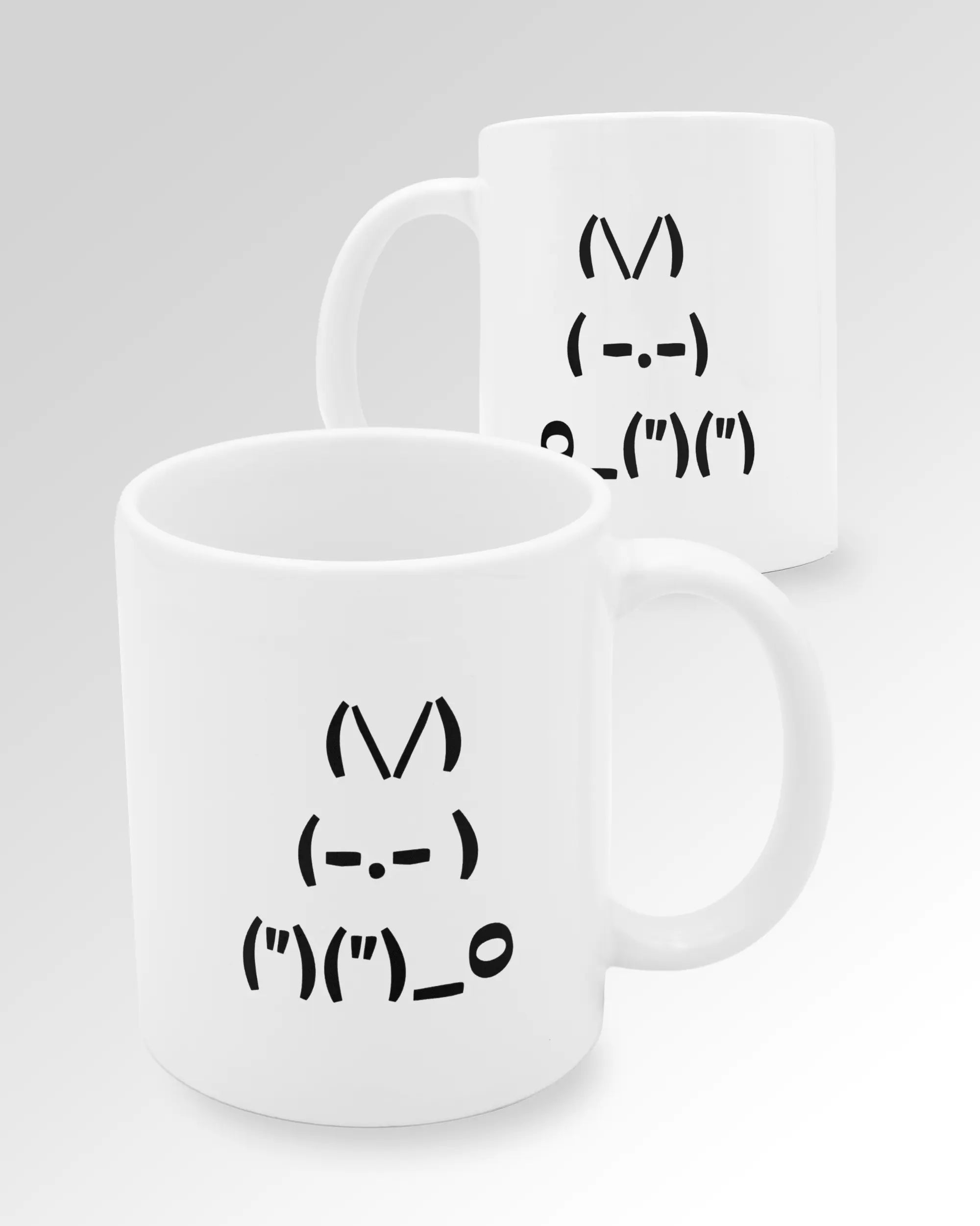 Variantenbild der beidseitig bedruckten Keramik Tasse von Maondo mit dem Design Nicer Hase in der Farbe Weiß
