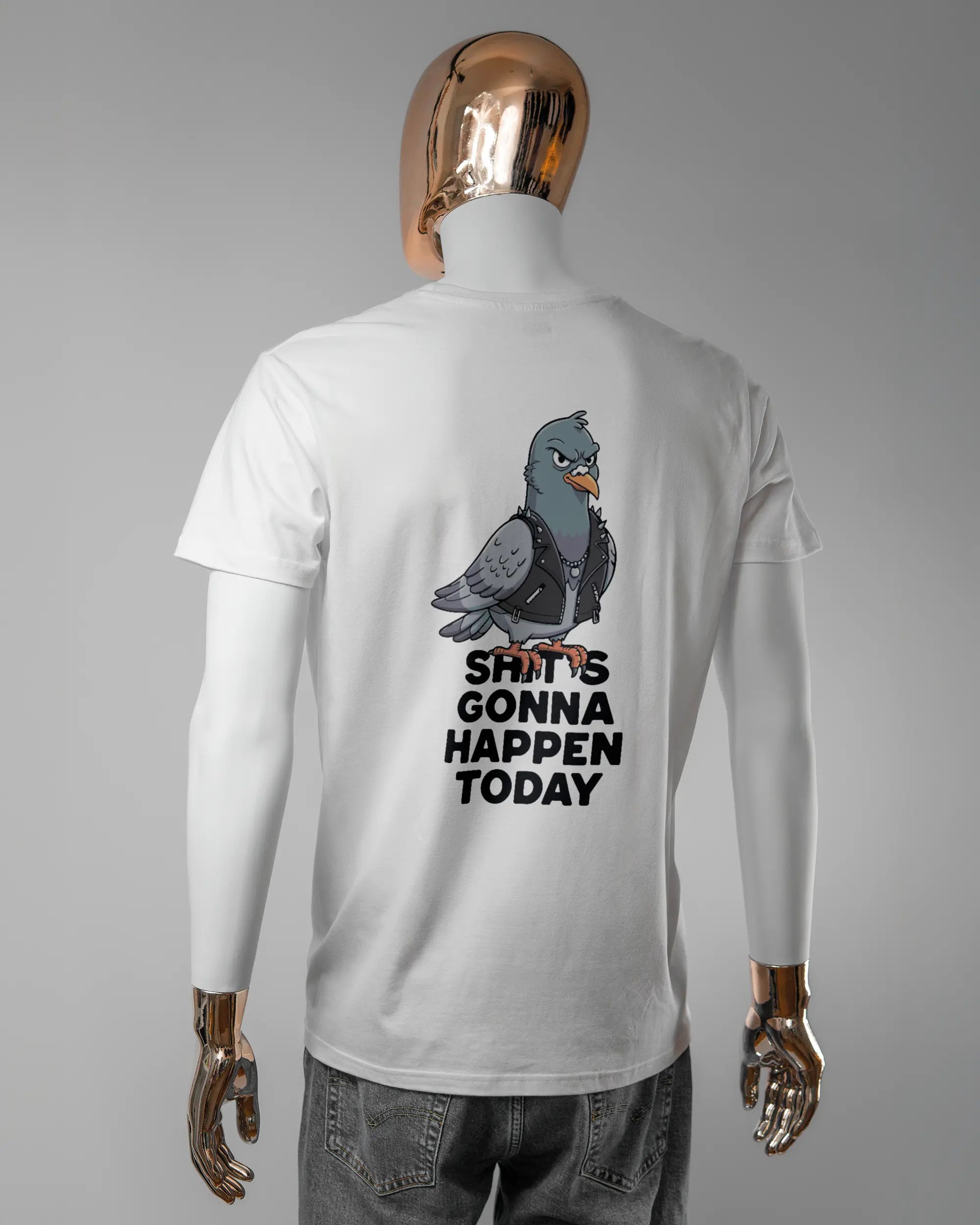 Rückseite des Basic Unisex T-Shirt Soft von Maondo mit dem Design Pigeon Pun in der Farbe White und in der Größe L getragen von einer maskulinen Puppe