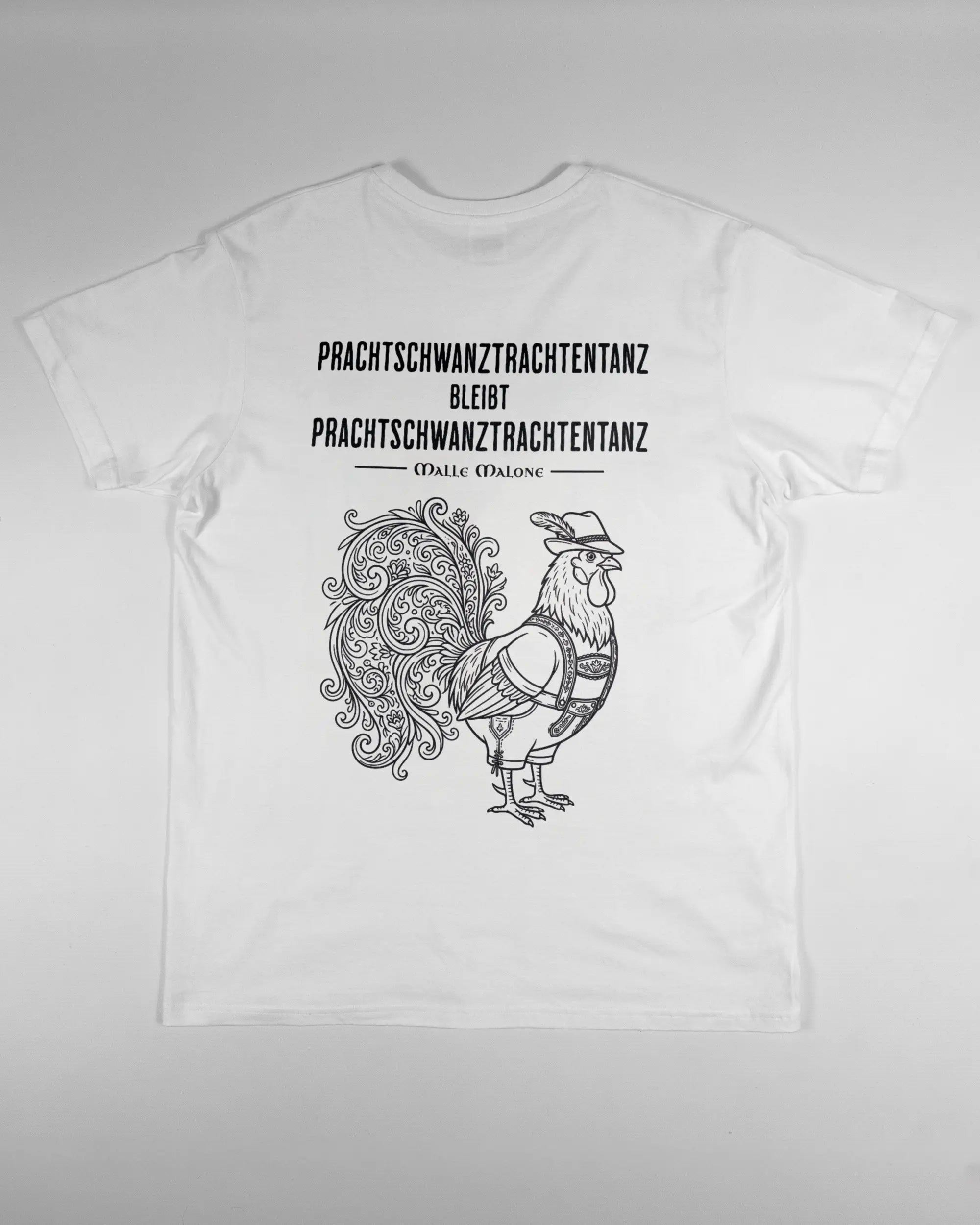 Rückseite des Basic Unisex T-Shirt Soft von Maondo mit dem Design Trachtentanz in der Farbe White und in der Größe L flach auf den Boden gelegt