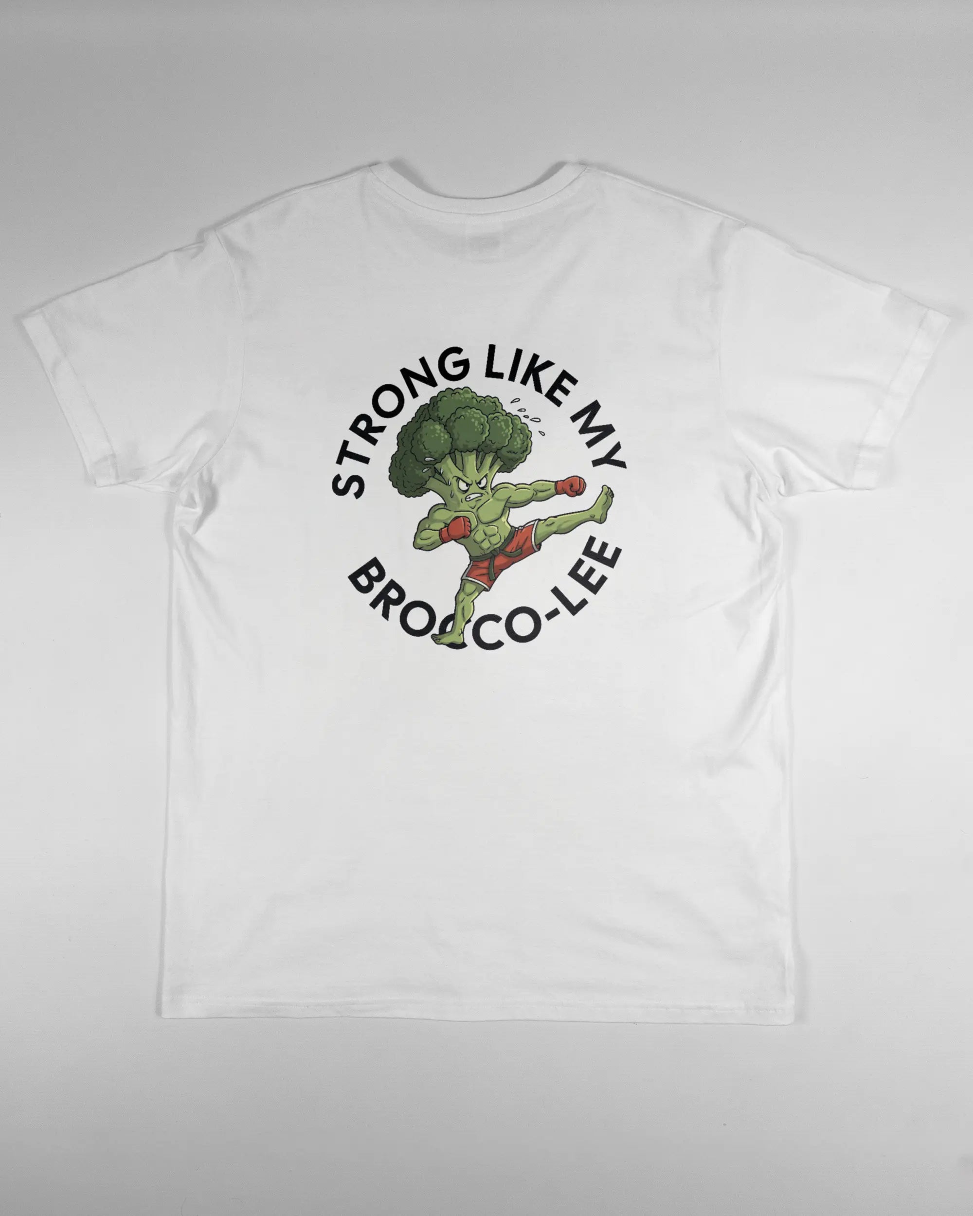 Rückseite des Basic Unisex T-Shirt Soft von Maondo mit dem Design Brocco-Lee in der Farbe White und in der Größe L flach auf den Boden gelegt