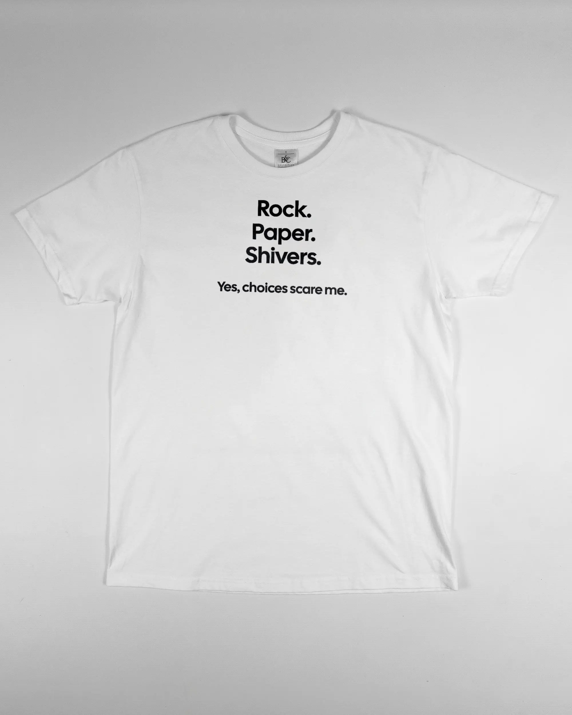 Vorderseite des Basic Unisex T-Shirt Soft von Maondo mit dem Design Rock Paper Shivers in der Farbe White und in der Größe S flach auf den Boden gelegt
