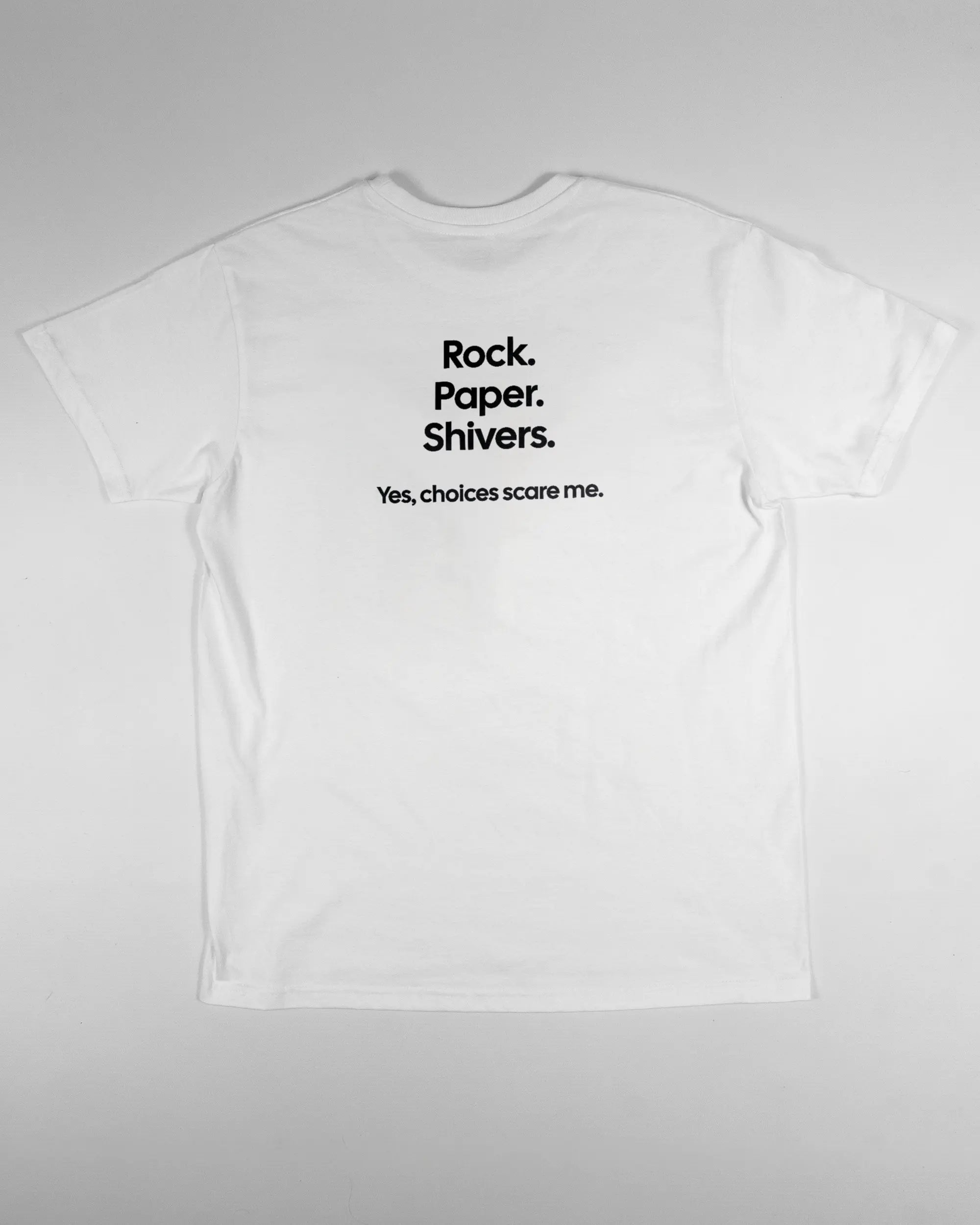 Rückseite des Basic Unisex T-Shirt Soft von Maondo mit dem Design Rock Paper Shivers in der Farbe White und in der Größe S flach auf den Boden gelegt