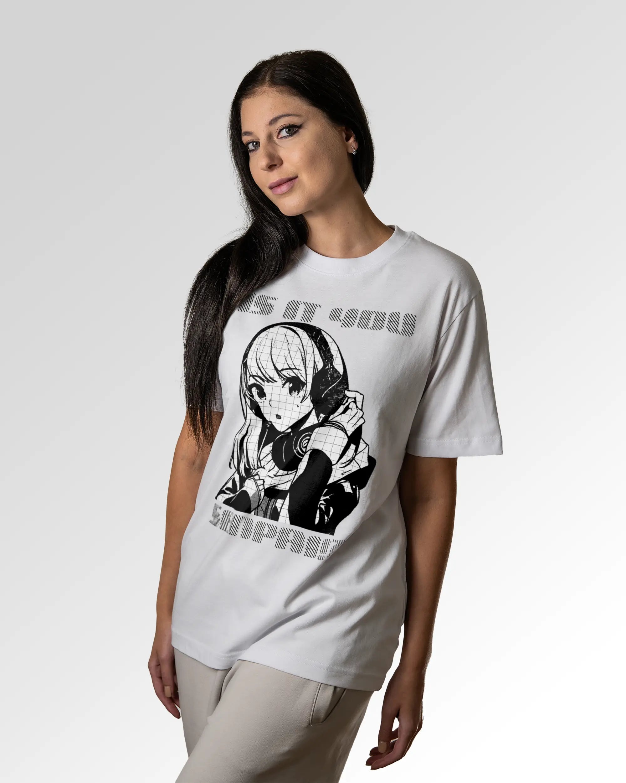 Sekundärer Modelshot der Druckseite des Organic Unisex T-Shirts von Maondo im Heavy Fit mit dem Design Senpai it is in der Farbe White