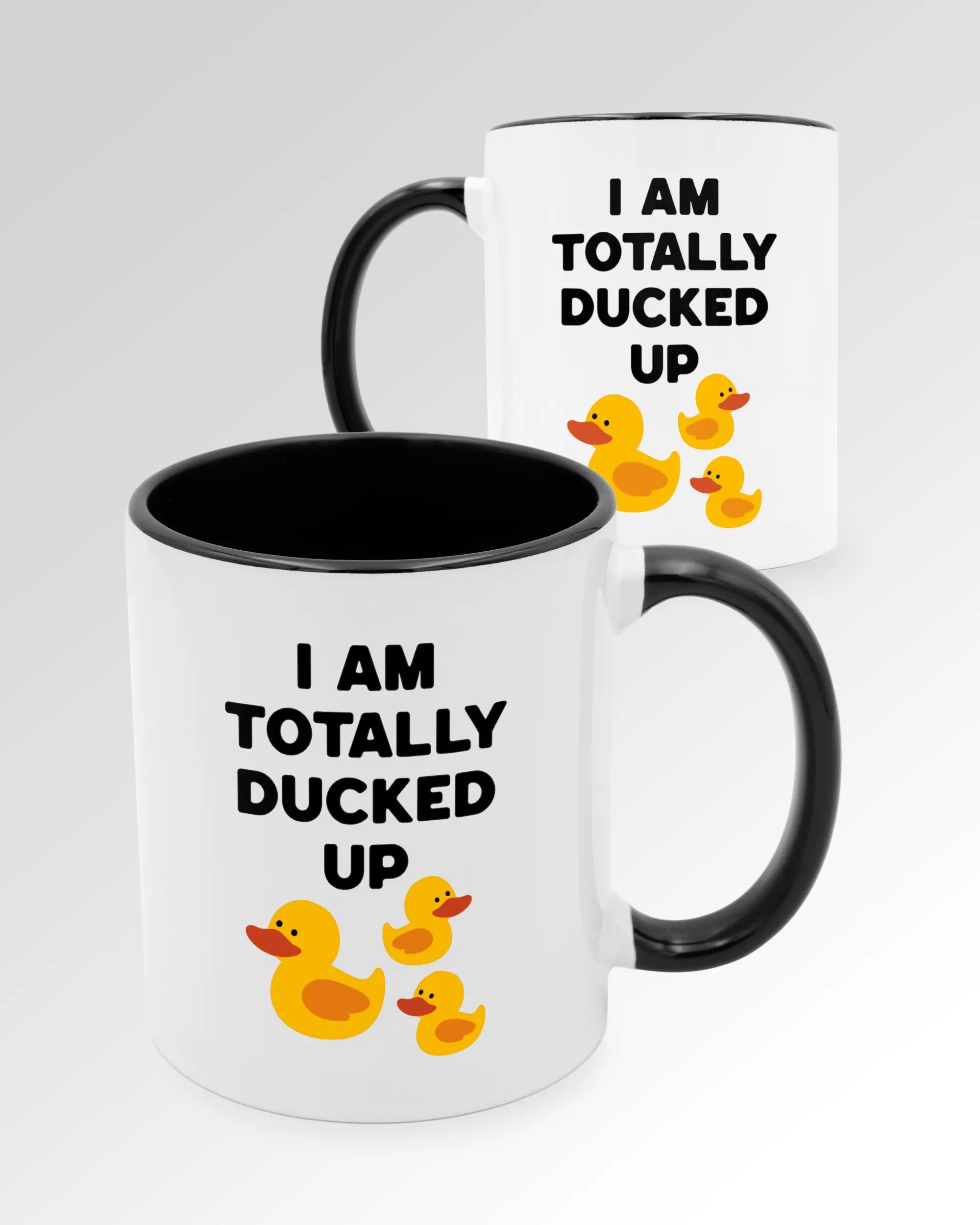 Seitenansicht der beidseitig bedruckten Keramiktasse von Maondo mit dem Design Ducked Up in der Farbe Duotone