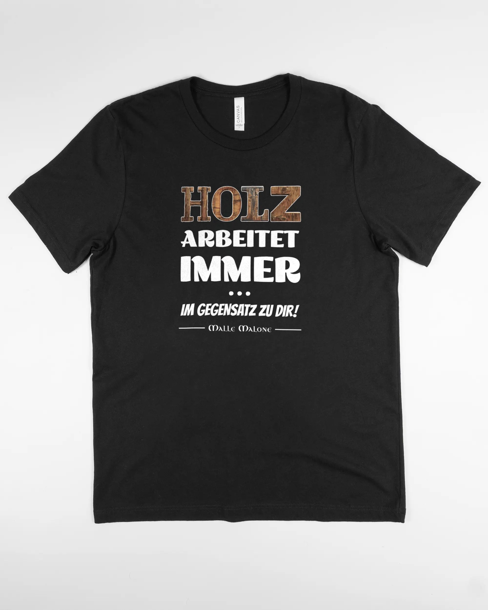 Vorderseite des Basic Unisex T-Shirt Light von Maondo mit dem Design Holzarbeit in der Farbe Black und in der Größe L flach auf den Boden gelegt