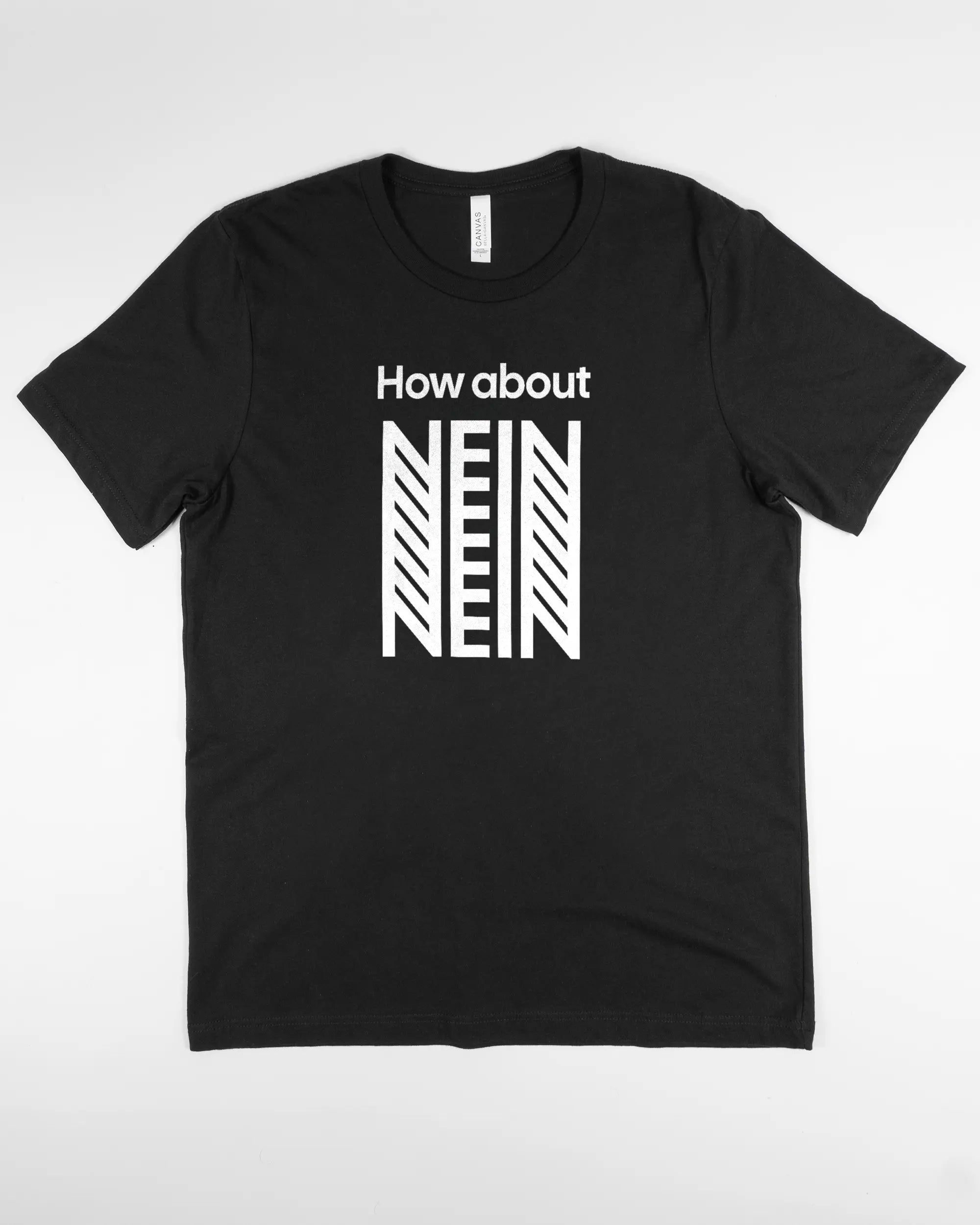 Vorderseite des Basic Unisex T-Shirt Light von Maondo mit dem Design How about nein in der Farbe Black und in der Größe L flach auf den Boden gelegt