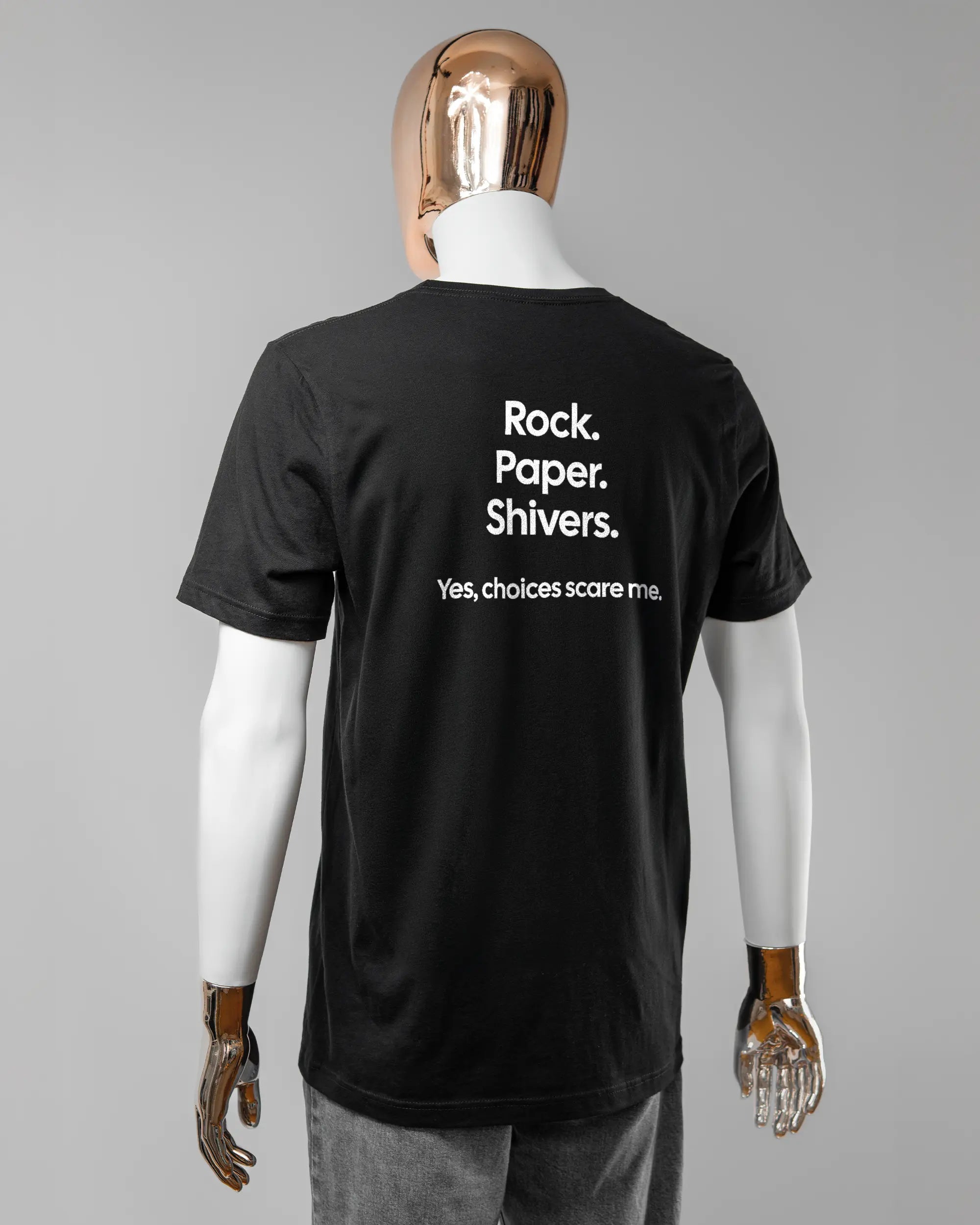 Rückseite des Basic Unisex T-Shirt Light von Maondo mit dem Design Rock Paper Shivers in der Farbe Black und in der Größe L getragen von einer maskulinen Puppe