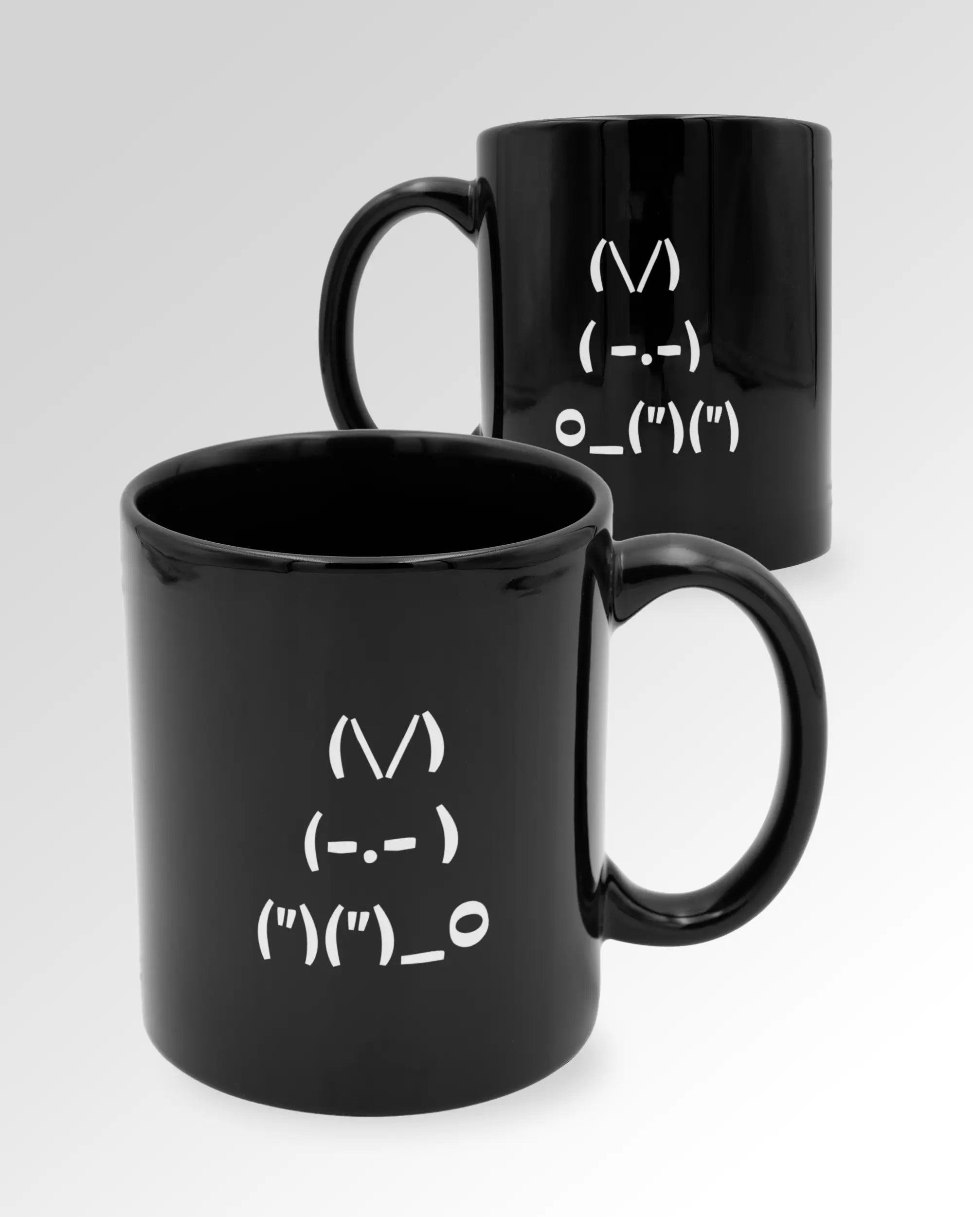 Variantenbild der beidseitig bedruckten Keramik Tasse von Maondo mit dem Design Nicer Hase in der Farbe Schwarz