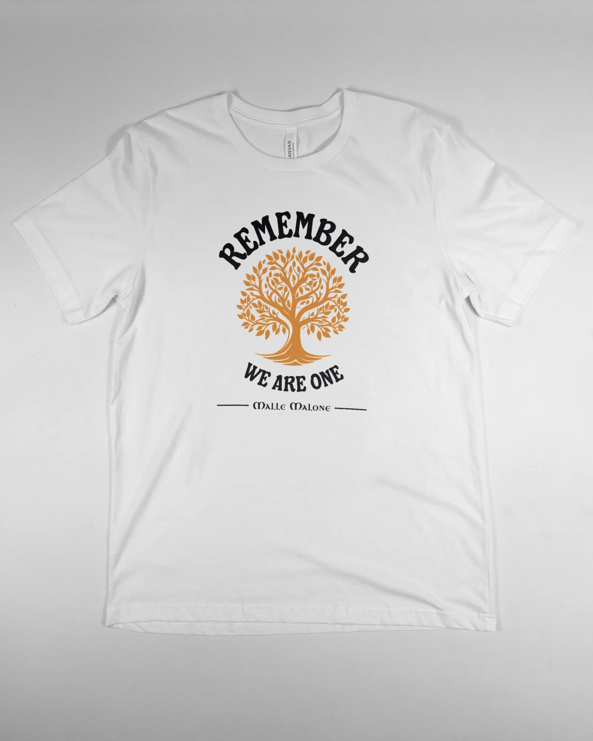 Vorderseite des Basic Unisex T-Shirt Light von Maondo mit dem Design We are one in der Farbe White und in der Größe L flach auf den Boden gelegt