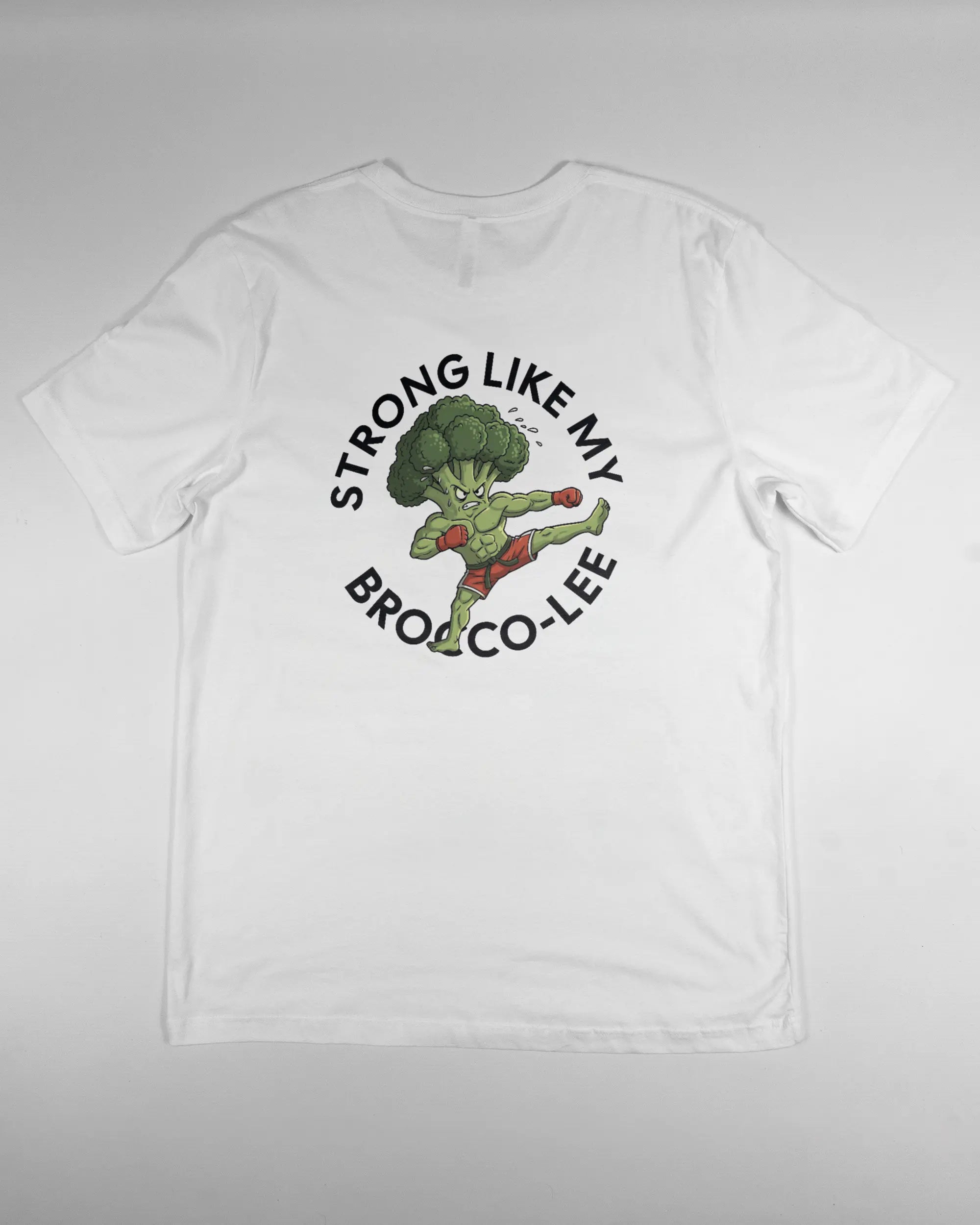 Rückseite des Basic Unisex T-Shirt Light von Maondo mit dem Design Brocco-Lee in der Farbe White und in der Größe L flach auf den Boden gelegt