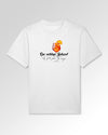 Packshot der Druckseite des Organic Unisex T-Shirts von Maondo im Oversized Fit mit dem Design Die richtige Antwort in der Farbe White