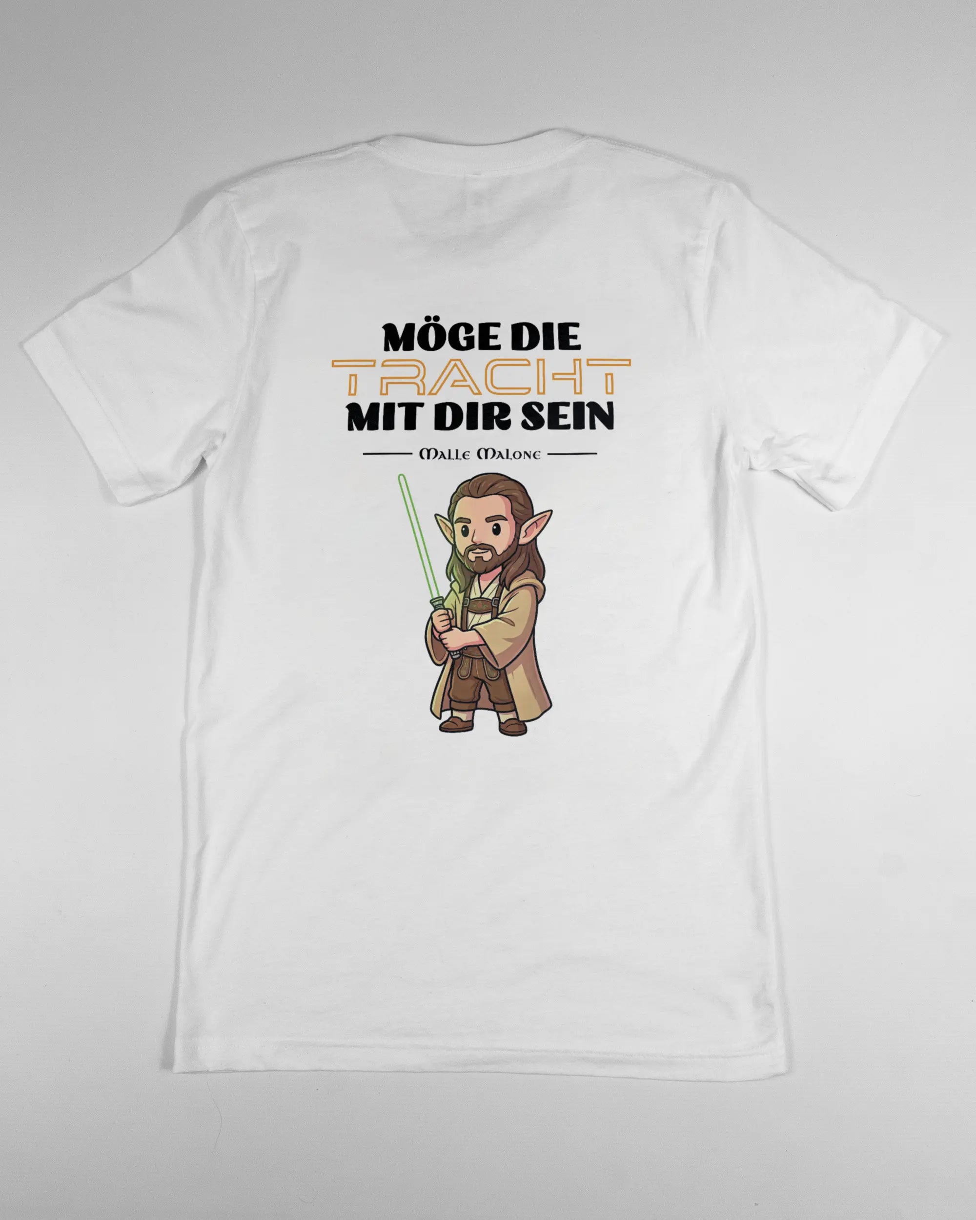 Rückseite des Basic Unisex T-Shirt Light von Maondo mit dem Design Tracht mit dir in der Farbe White und in der Größe S flach auf den Boden gelegt