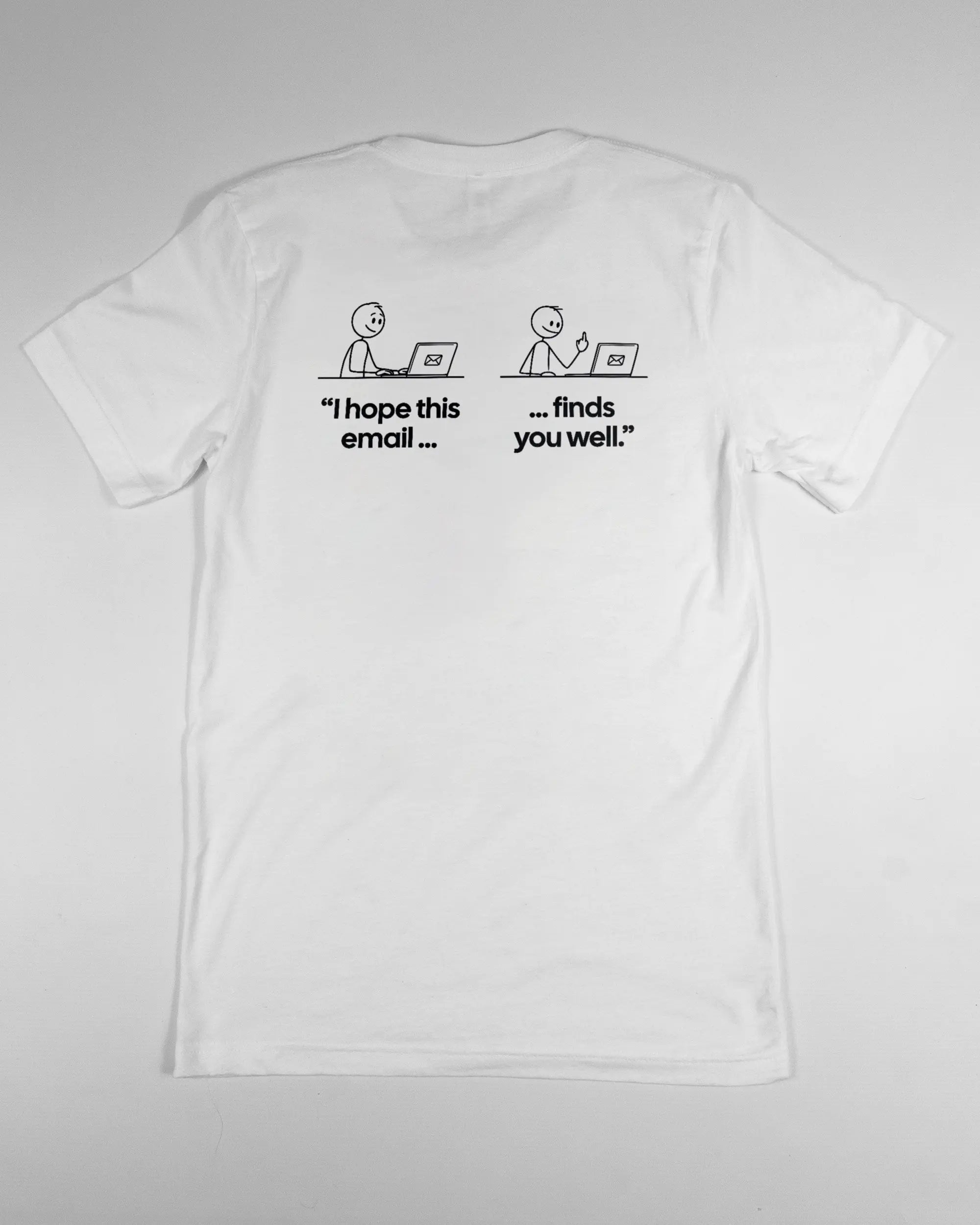 Rückseite des Basic Unisex T-Shirt Light von Maondo mit dem Design Found me not well in der Farbe White und in der Größe S flach auf den Boden gelegt