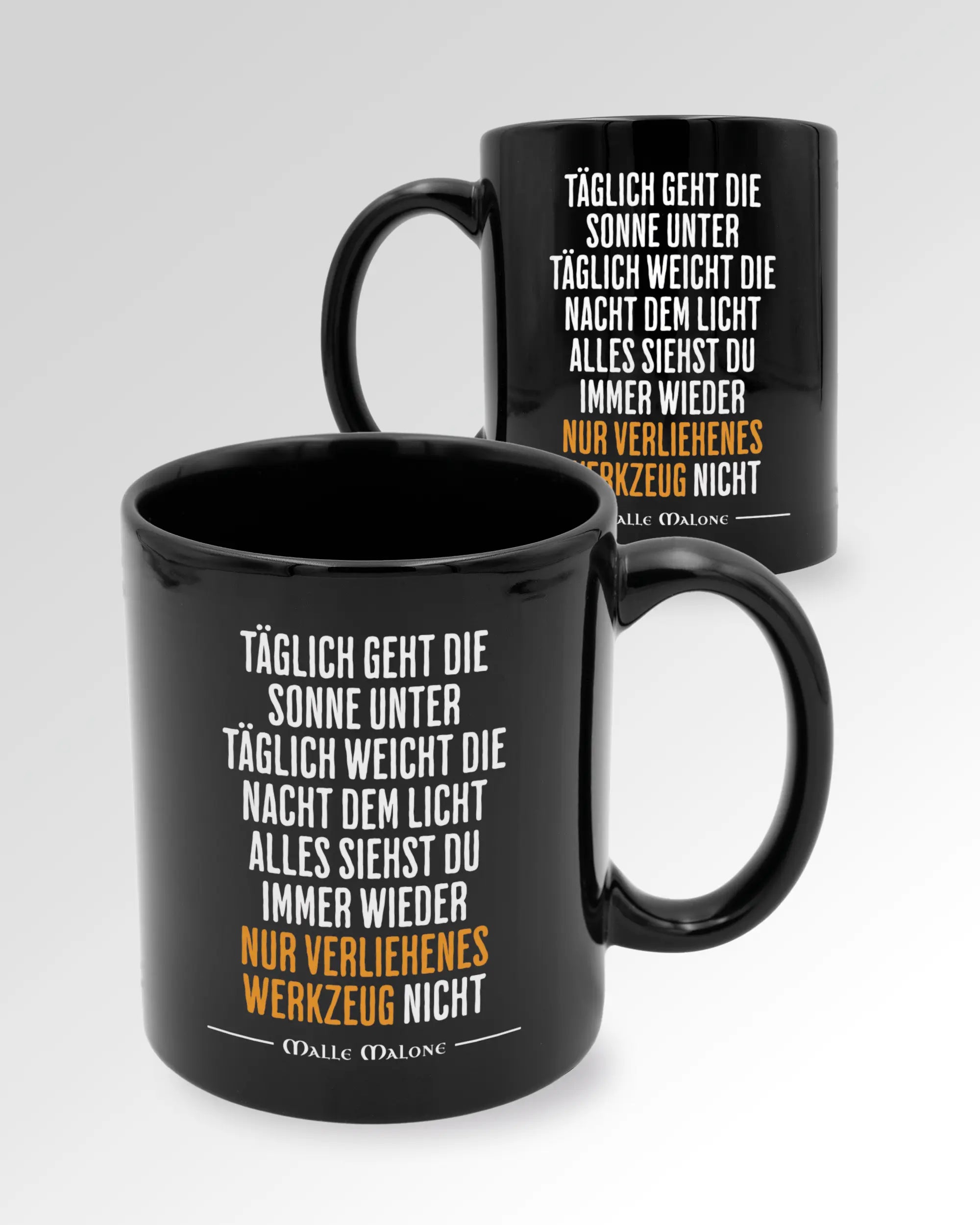 Seitenansicht der beidseitig bedruckten Keramiktasse von Maondo mit dem Design Wegzeug in der Farbe Black