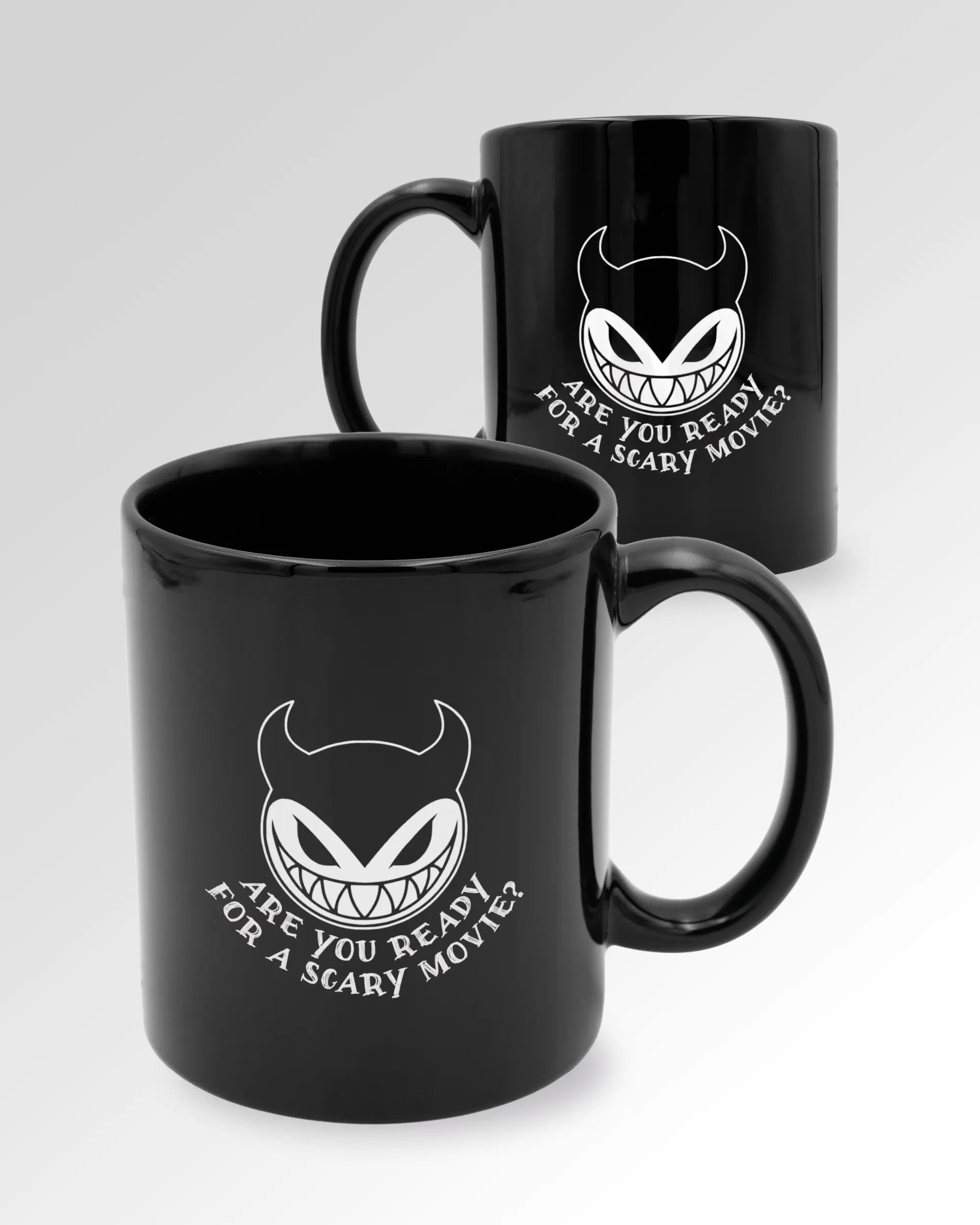 Seitenansicht der beidseitig bedruckten Keramiktasse von Maondo mit dem Design Scary Movie in der Farbe Black