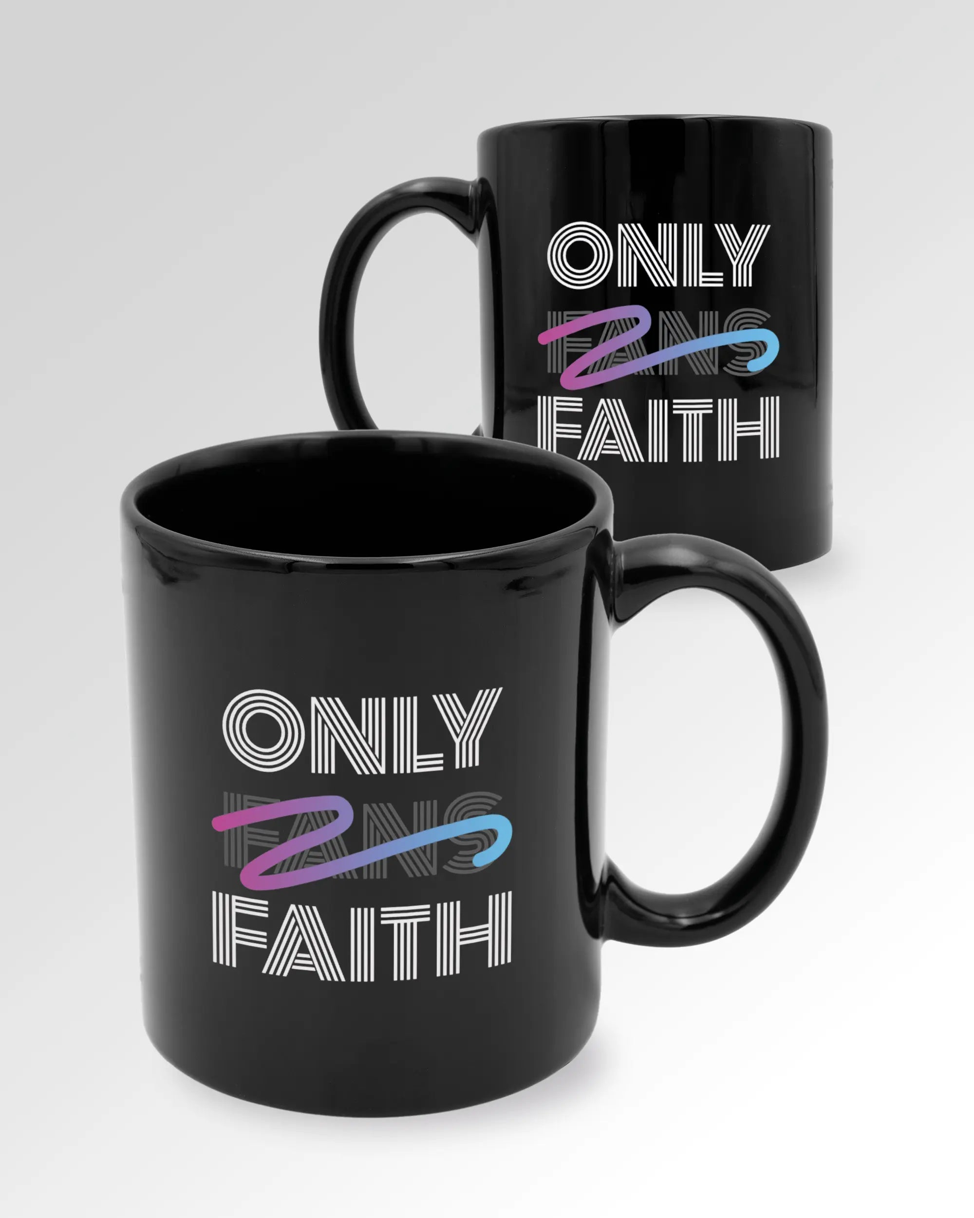 Seitenansicht der beidseitig bedruckten Keramiktasse von Maondo mit dem Design Only Faith in der Farbe Black