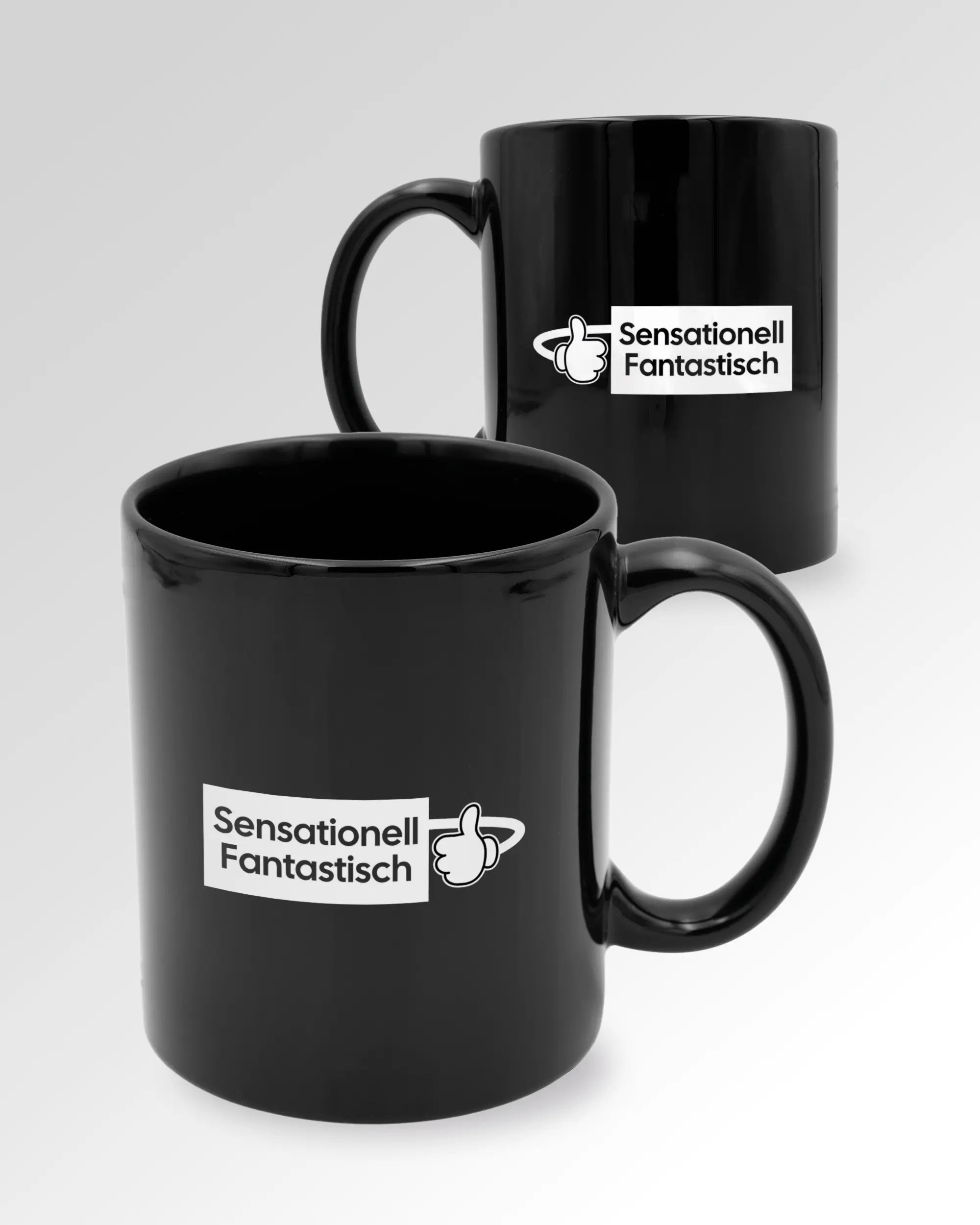 Seitenansicht der beidseitig bedruckten Keramiktasse von Maondo mit dem Design Fantastisch in der Farbe Black