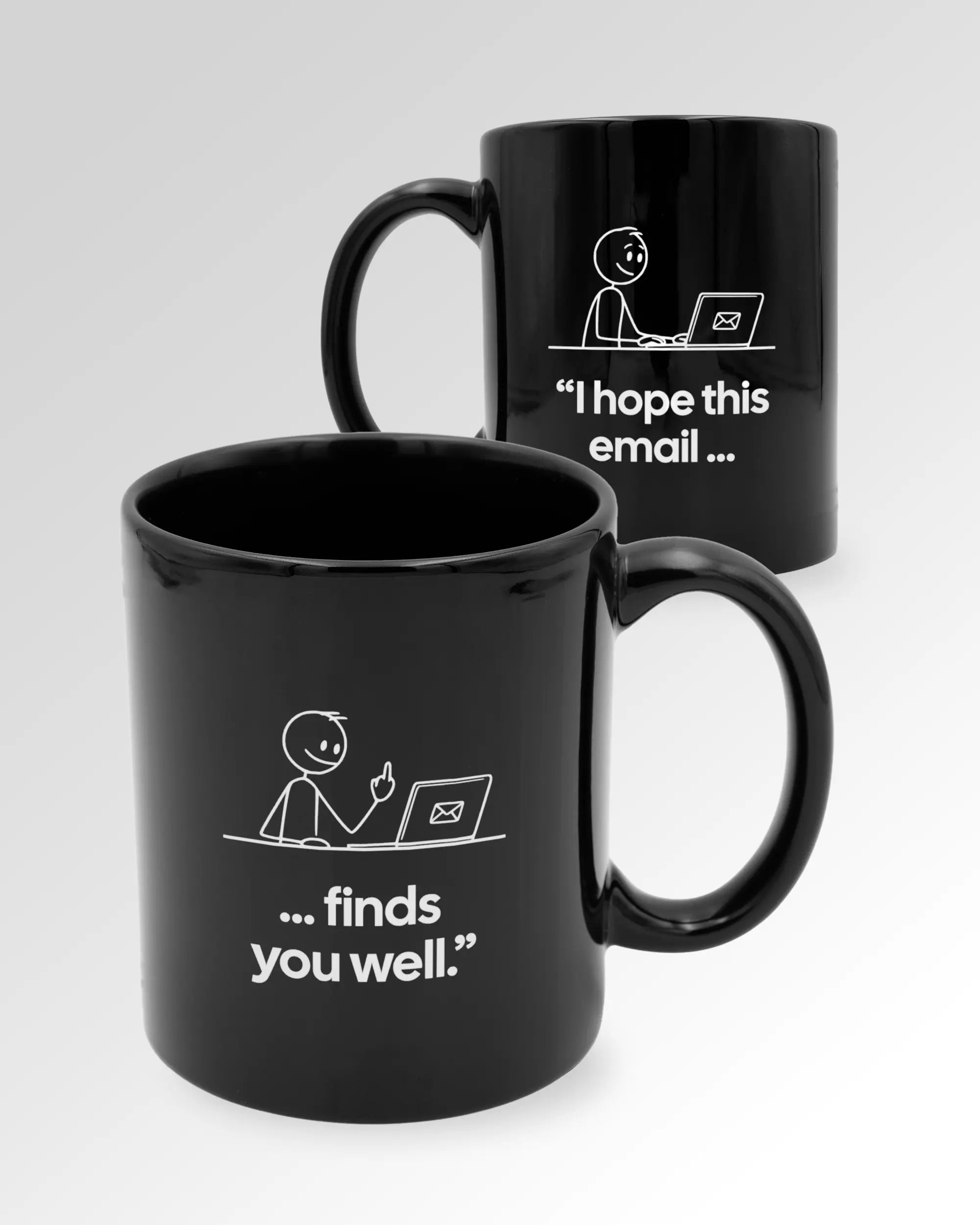 Seitenansicht der beidseitig bedruckten Keramiktasse von Maondo mit dem Design Found me not well in der Farbe Black