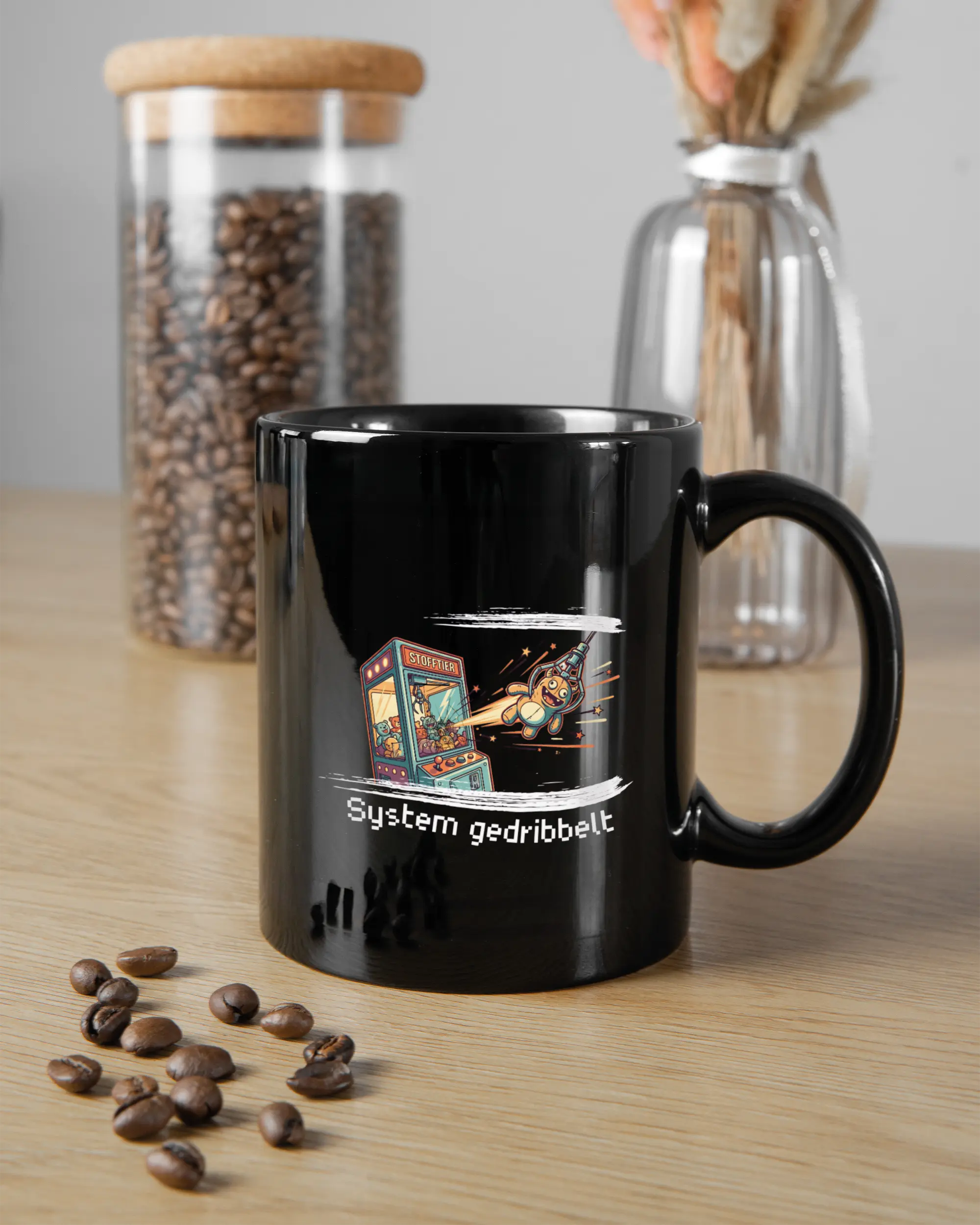 Küchentischansicht der rechten Seite der beidseitig bedruckten Keramiktasse von Maondo mit dem Design System gedribbelt in der Farbe Black