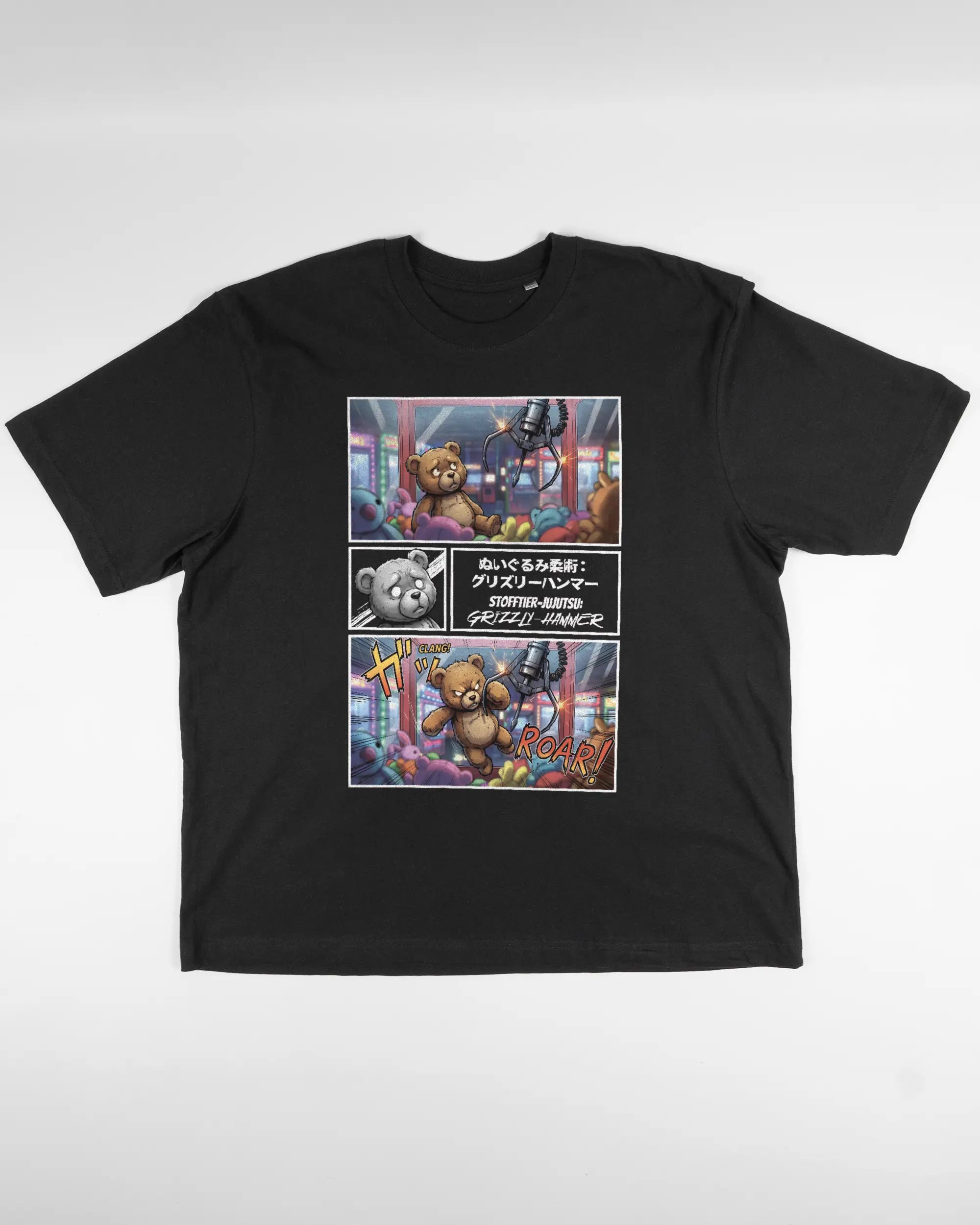 Vorderseite des Basic Unisex T-Shirt Oversized von Maondo mit dem Design Manga Stoff in der Farbe Black und in der Größe L flach auf den Boden gelegt
