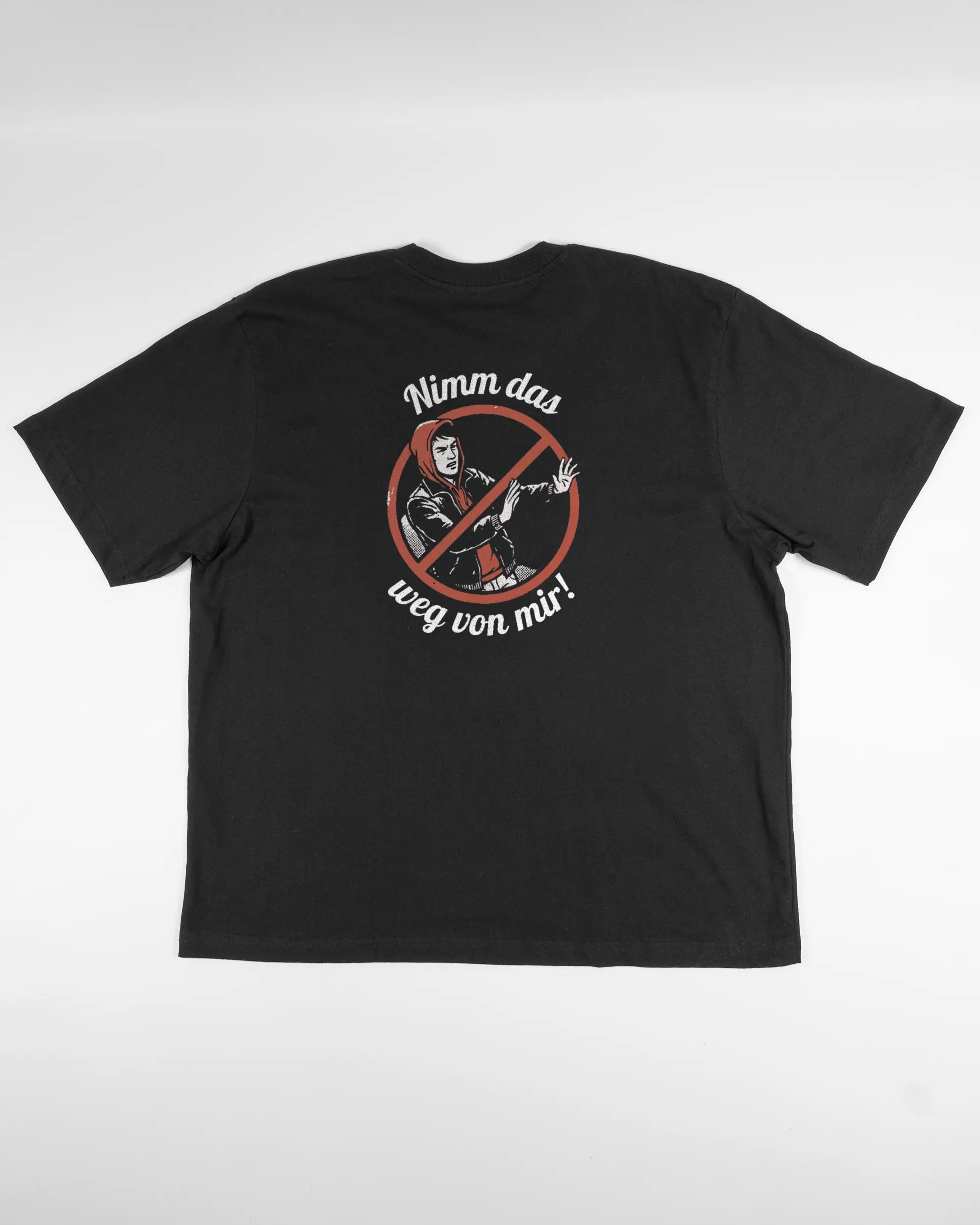 Rückseite des Basic Unisex T-Shirt Oversized von Maondo mit dem Design Nimm das weg in der Farbe Black und in der Größe L flach auf den Boden gelegt