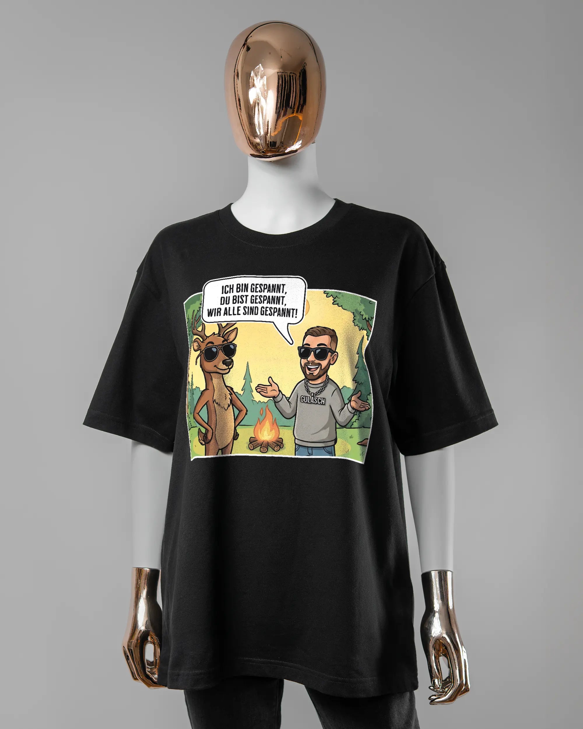 Vorderseite des Basic Unisex T-Shirt Oversized von Maondo mit dem Design Vollspannung in der Farbe Black und in der Größe S getragen von einer femininen Puppe